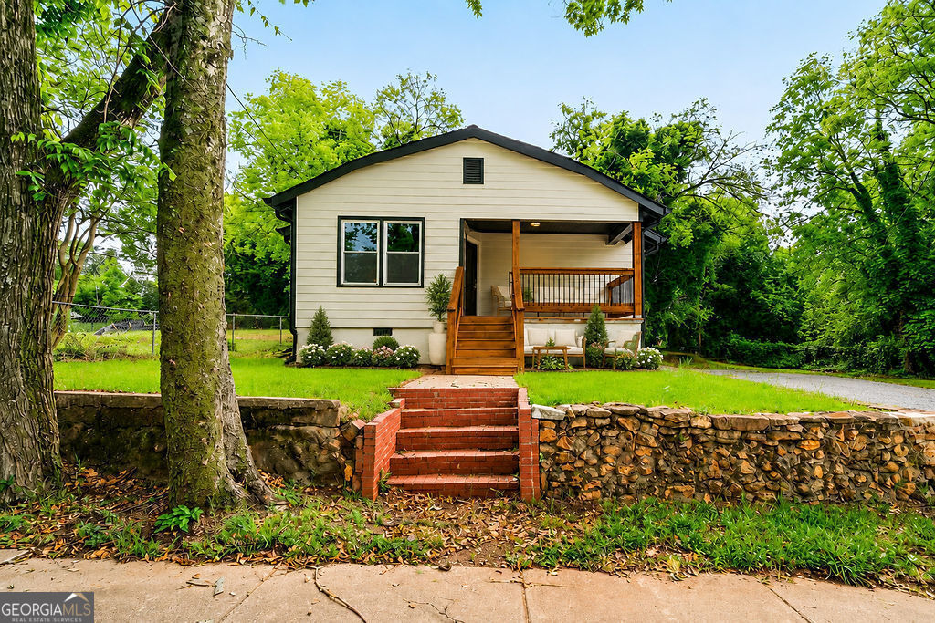 1409 Maple Avenue Sw Property Photo 2