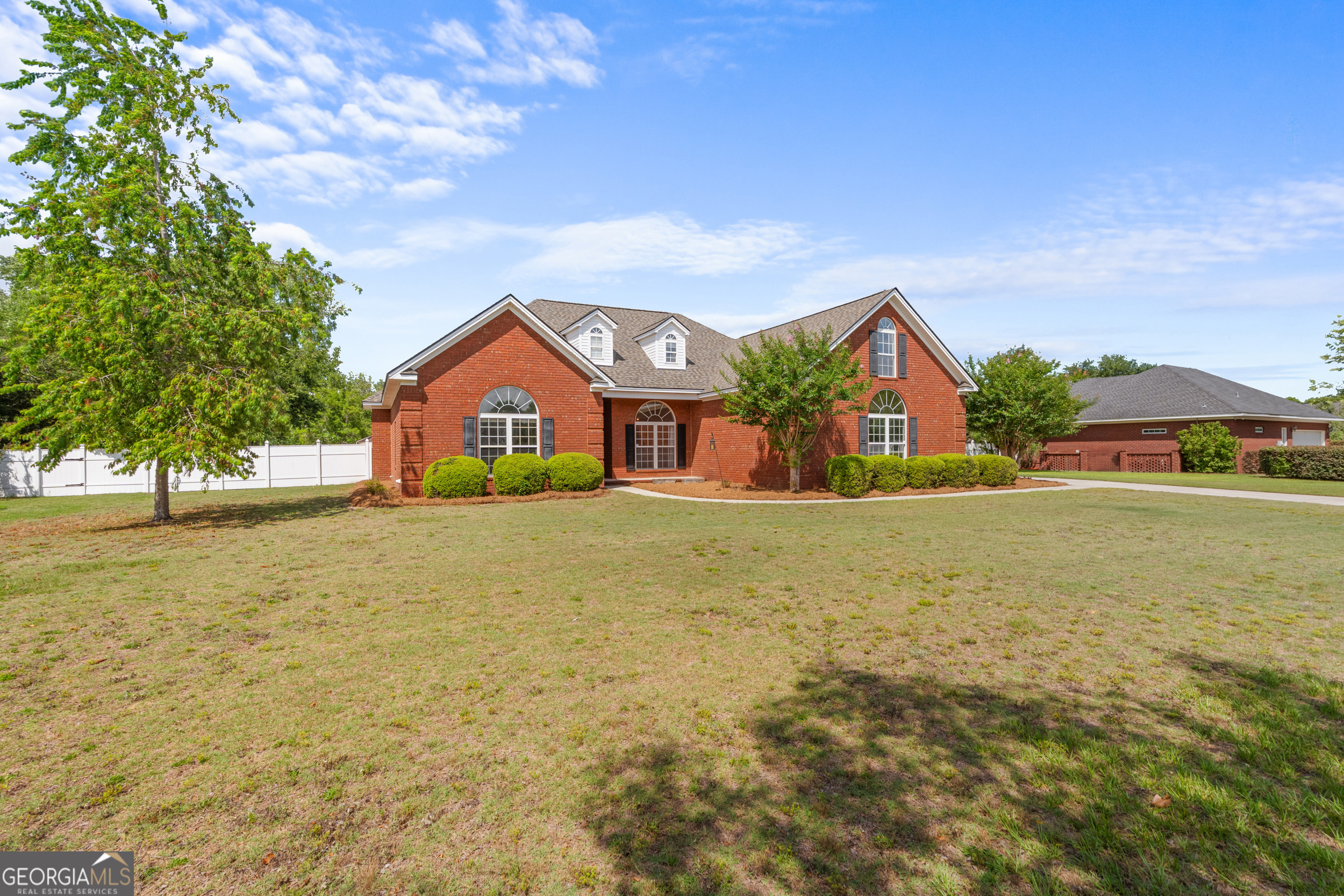 304 Flat Bush Drive Property Photo 2