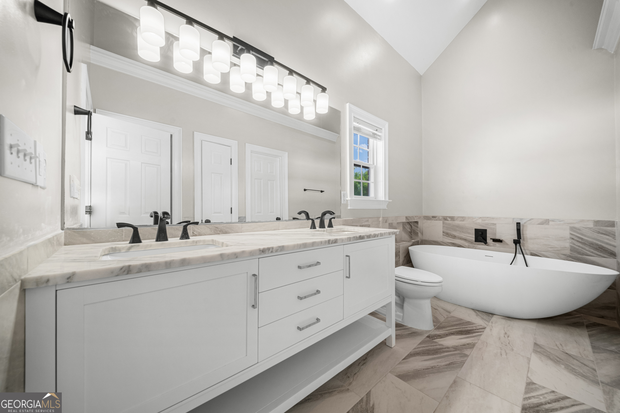 304 Flat Bush Drive Property Photo 17