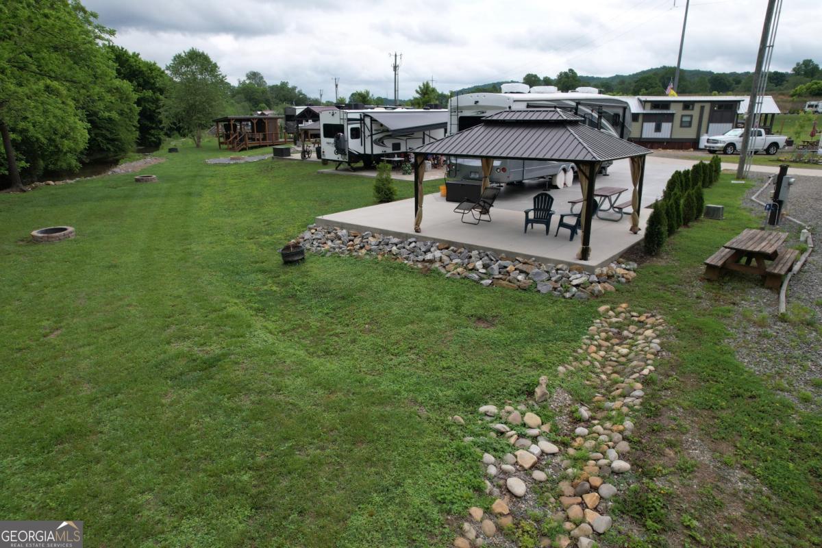 103 Mountain Meadows Drive Property Photo 7