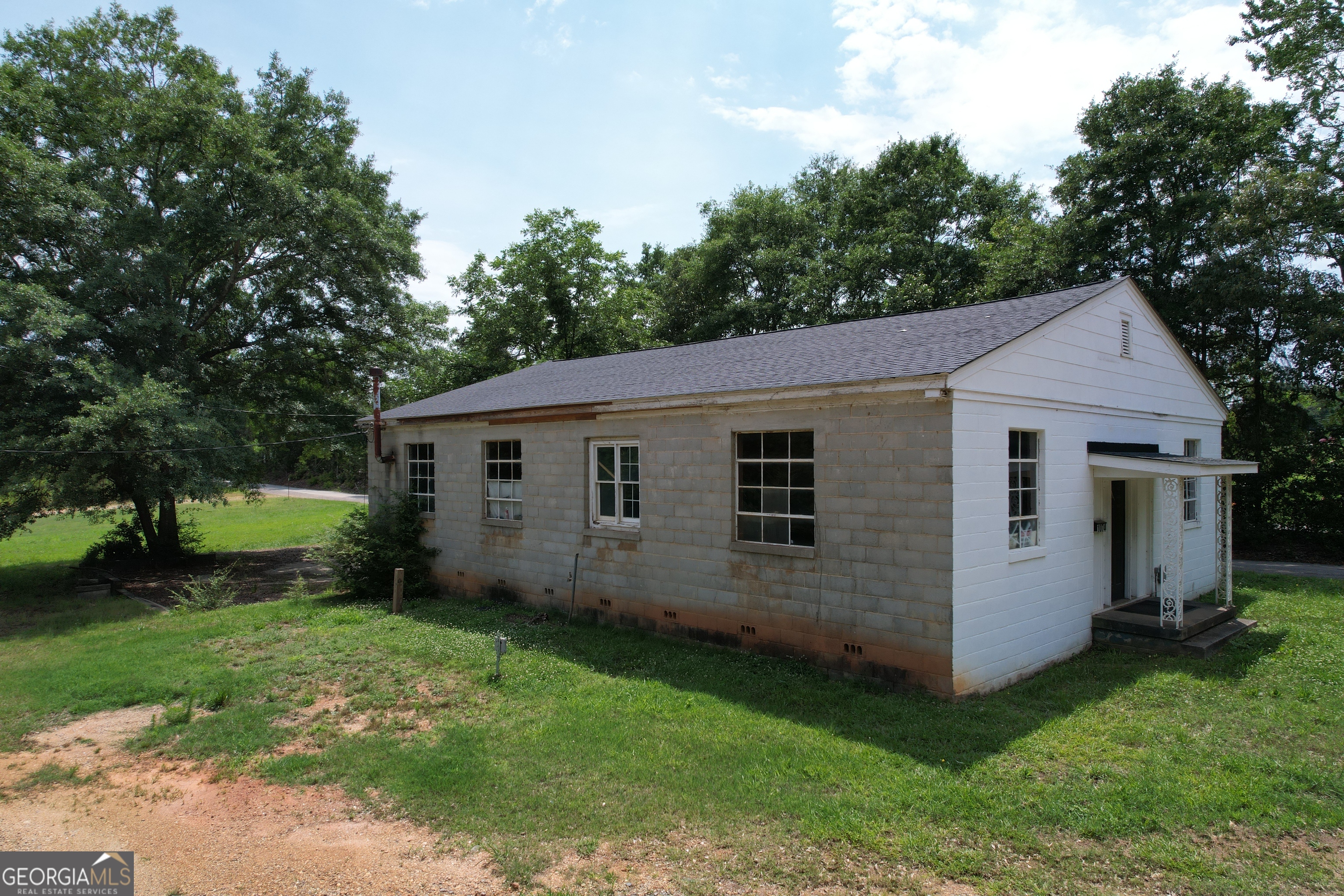 65 Bruce Court Property Photo 4