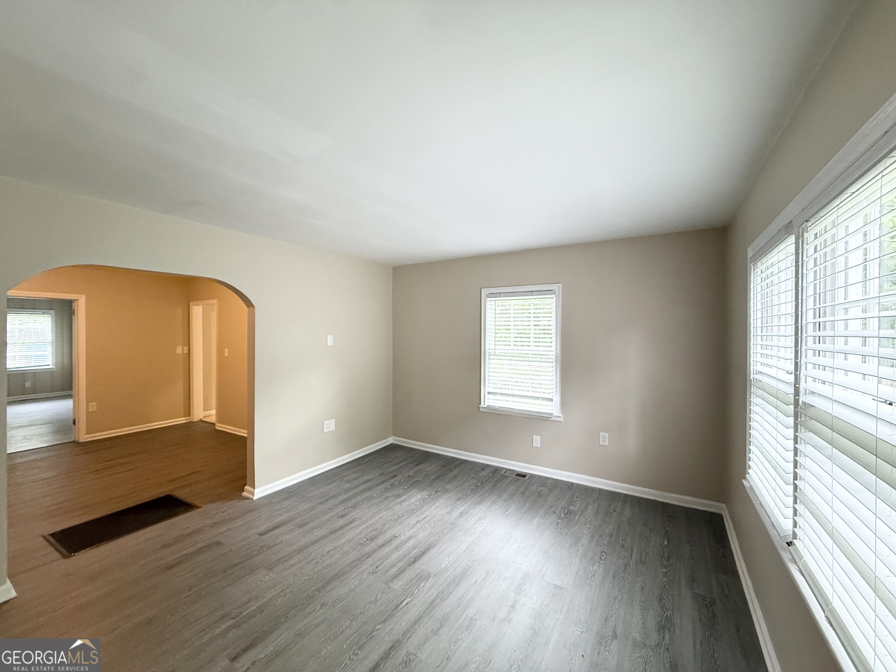 2487 Sylvan Road Property Photo 4