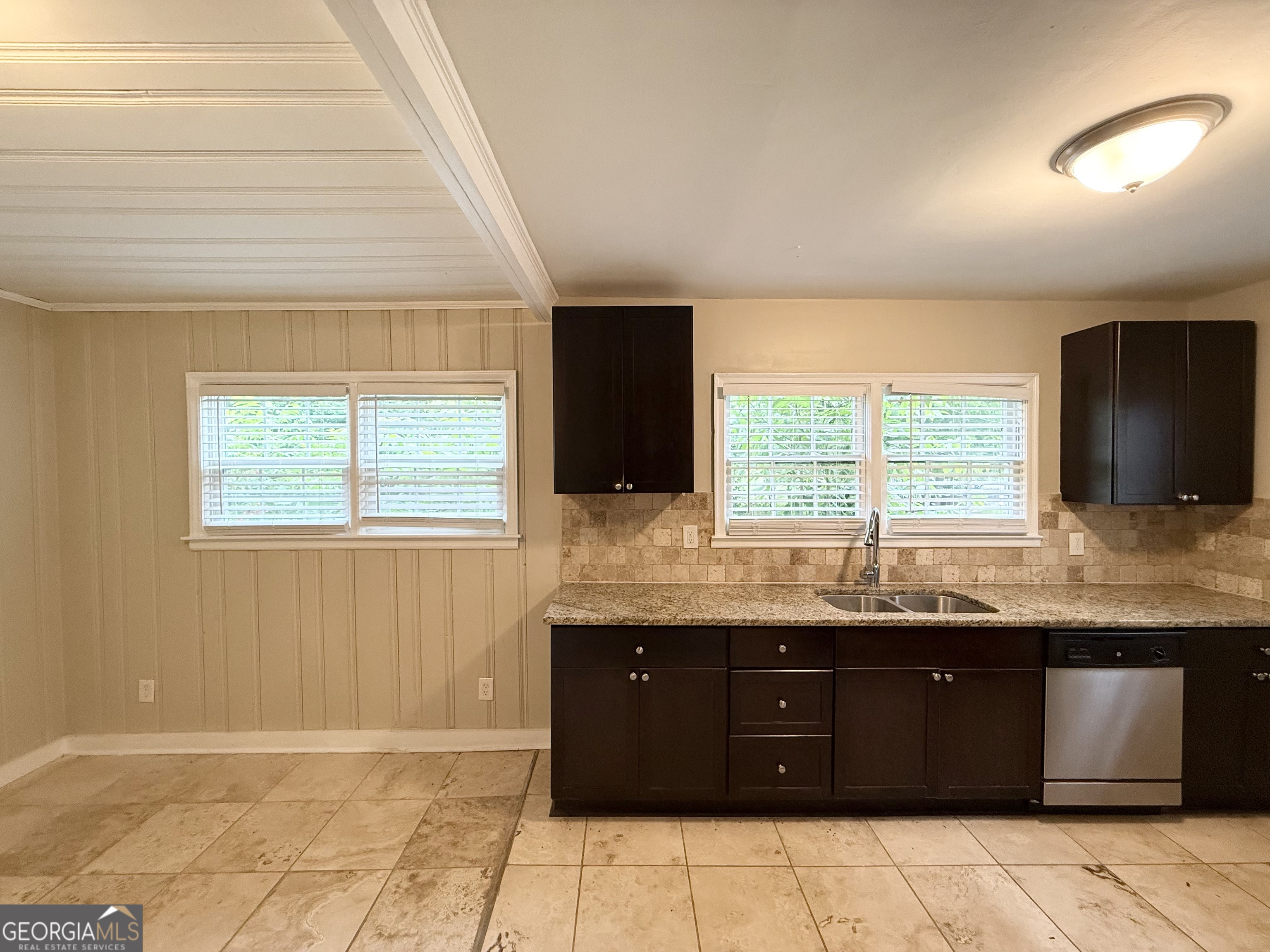 2487 Sylvan Road Property Photo 8