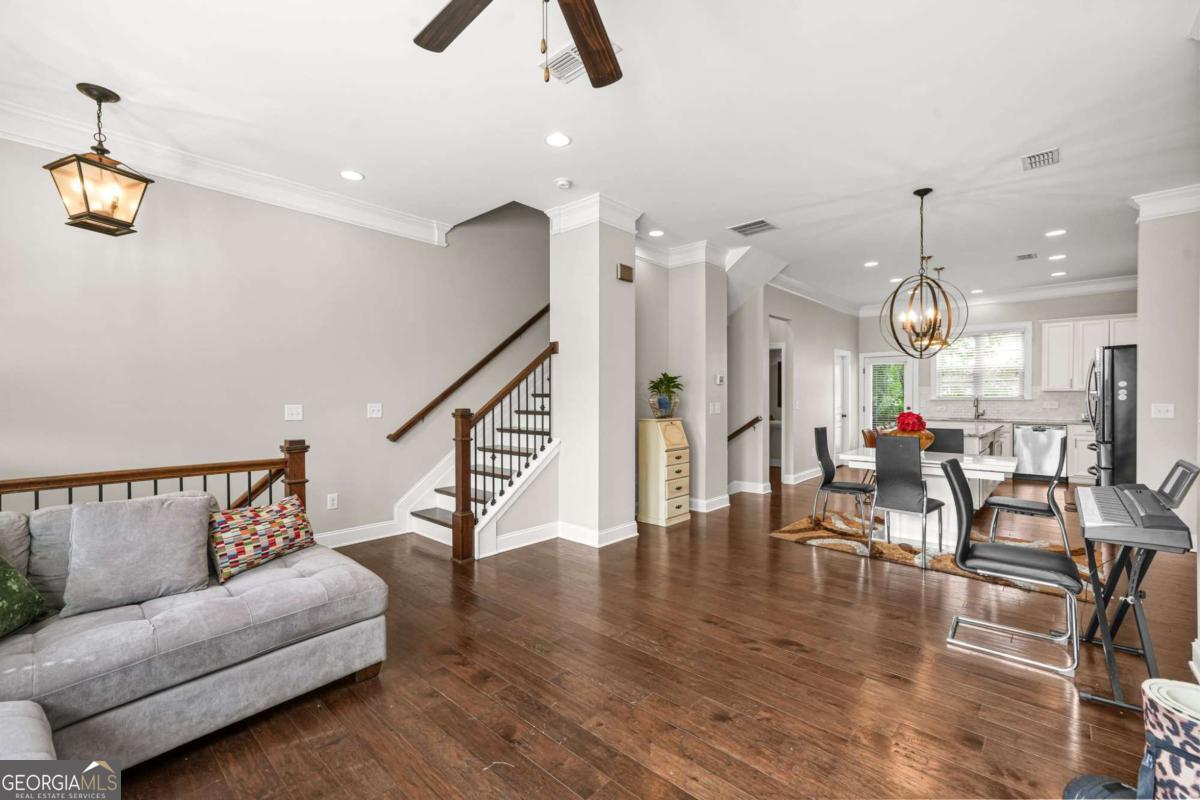 4405 Donahue Avenue Property Photo 13