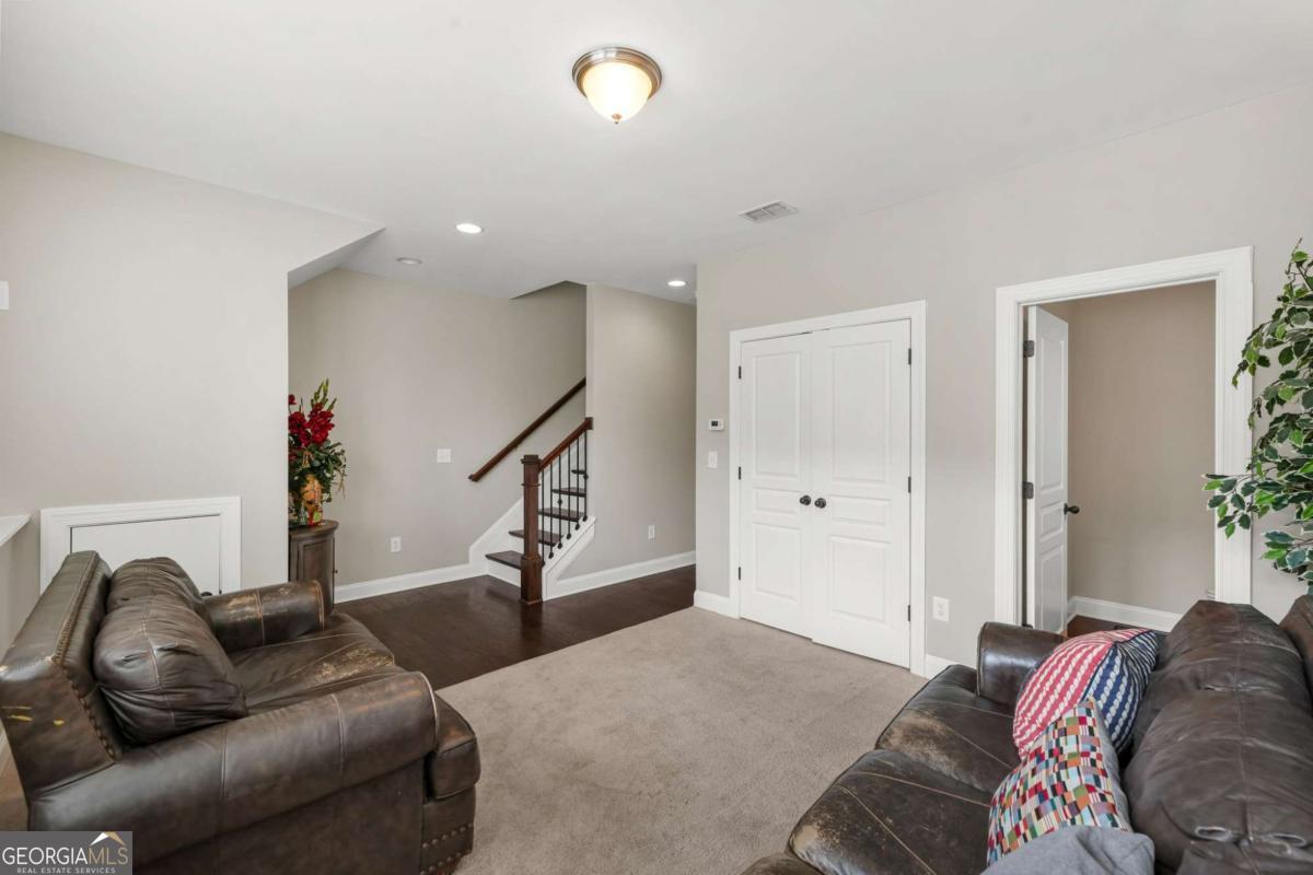 4405 Donahue Avenue Property Photo 25