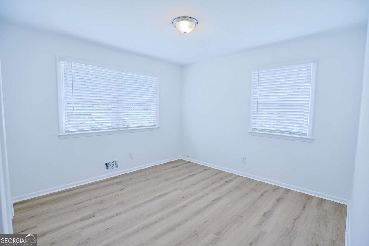 252 Whitworth Drive Sw Property Photo 12