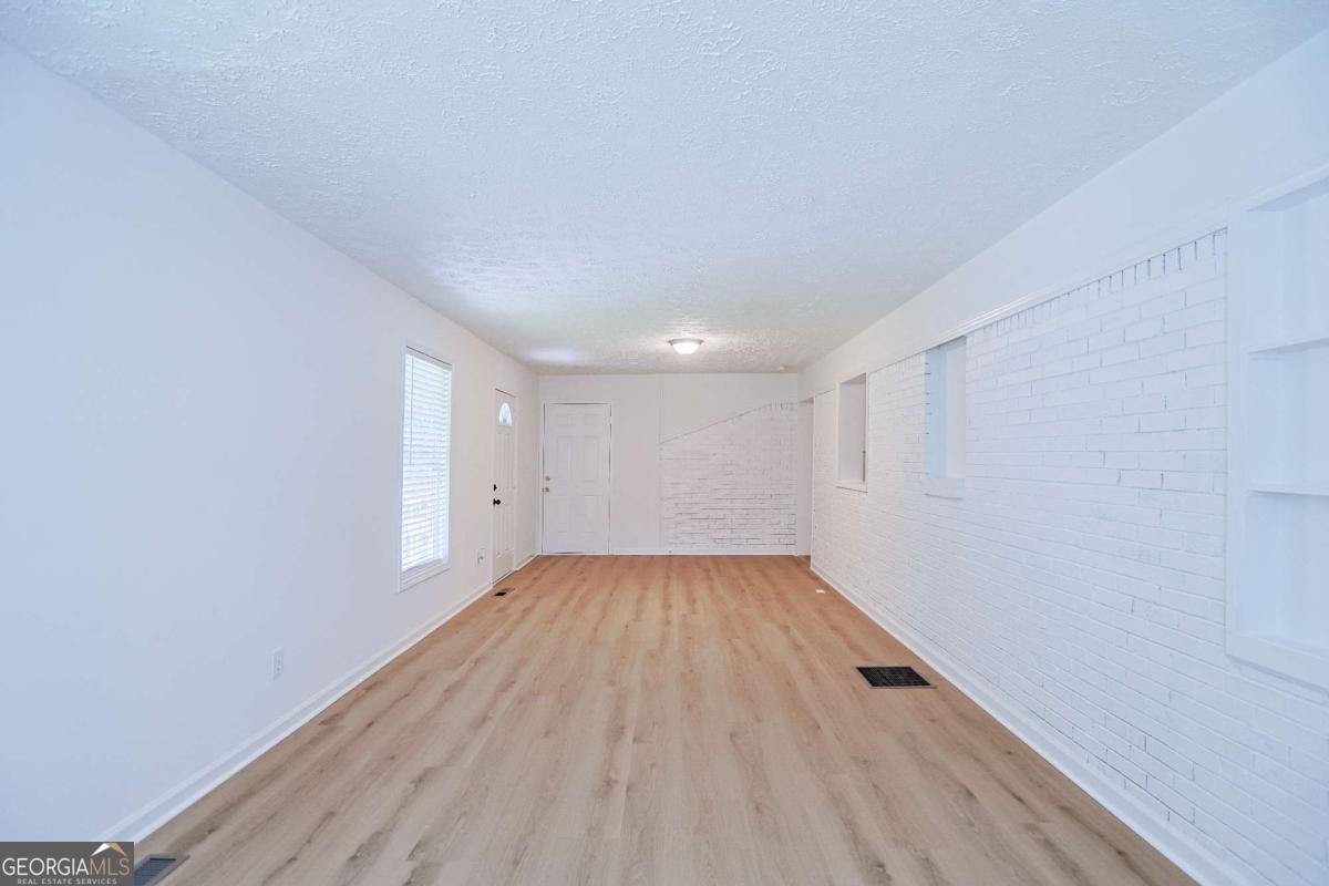 252 Whitworth Drive Sw Property Photo 13