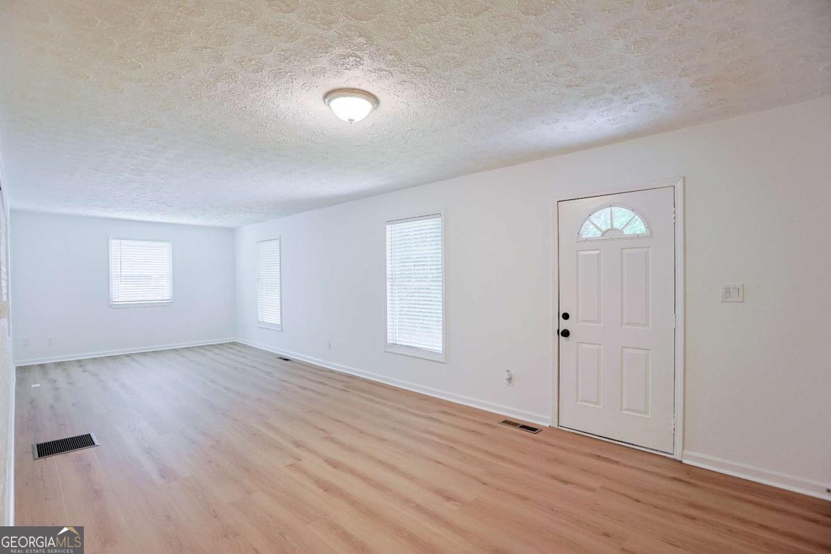 252 Whitworth Drive Sw Property Photo 14