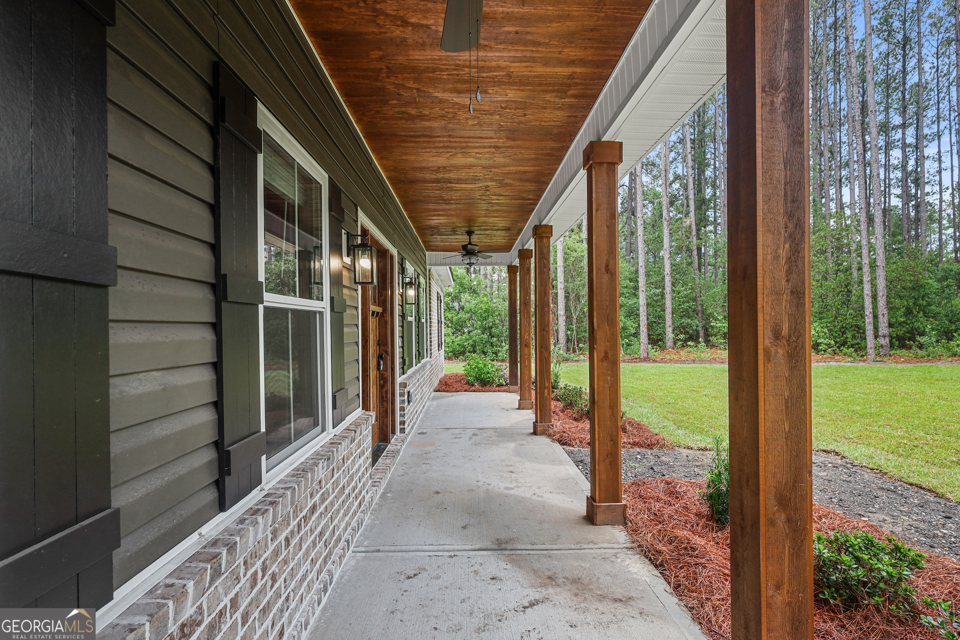 112 Dixie Drive Property Photo 5
