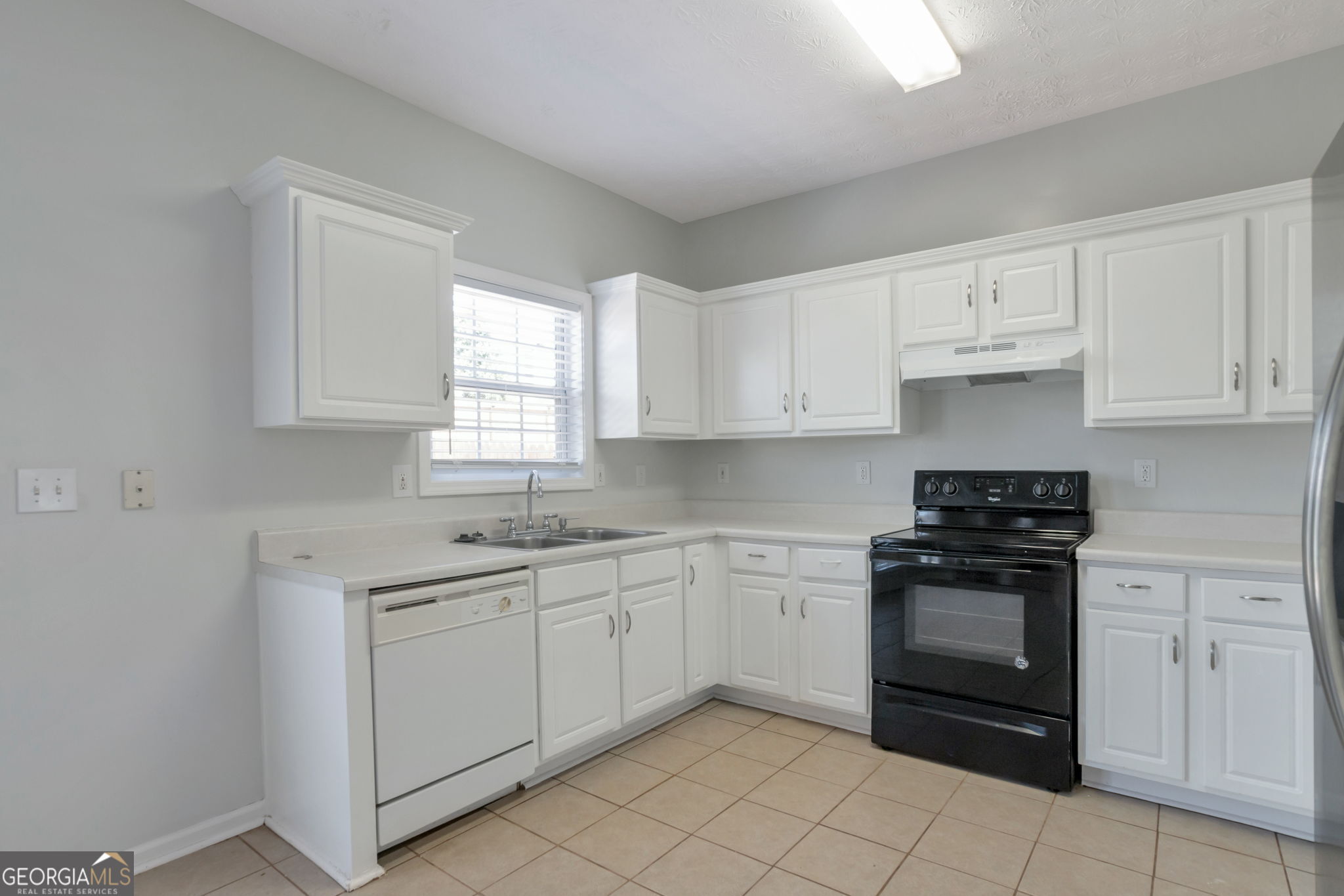 290 Clairidge Drive Property Photo 8
