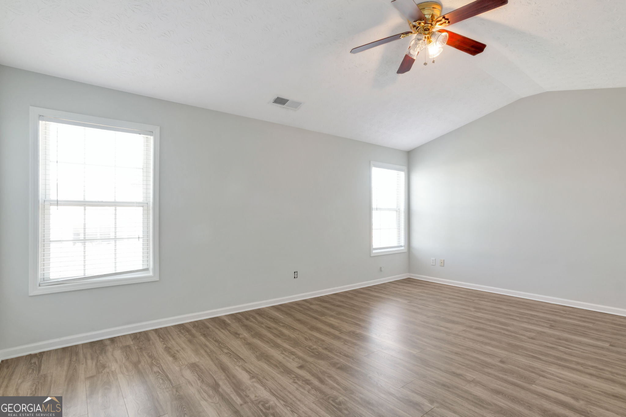 290 Clairidge Drive Property Photo 14