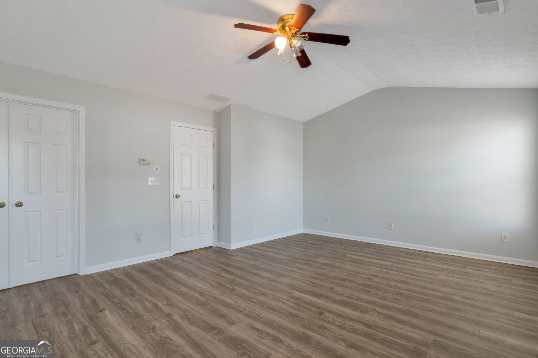290 Clairidge Drive Property Photo 15