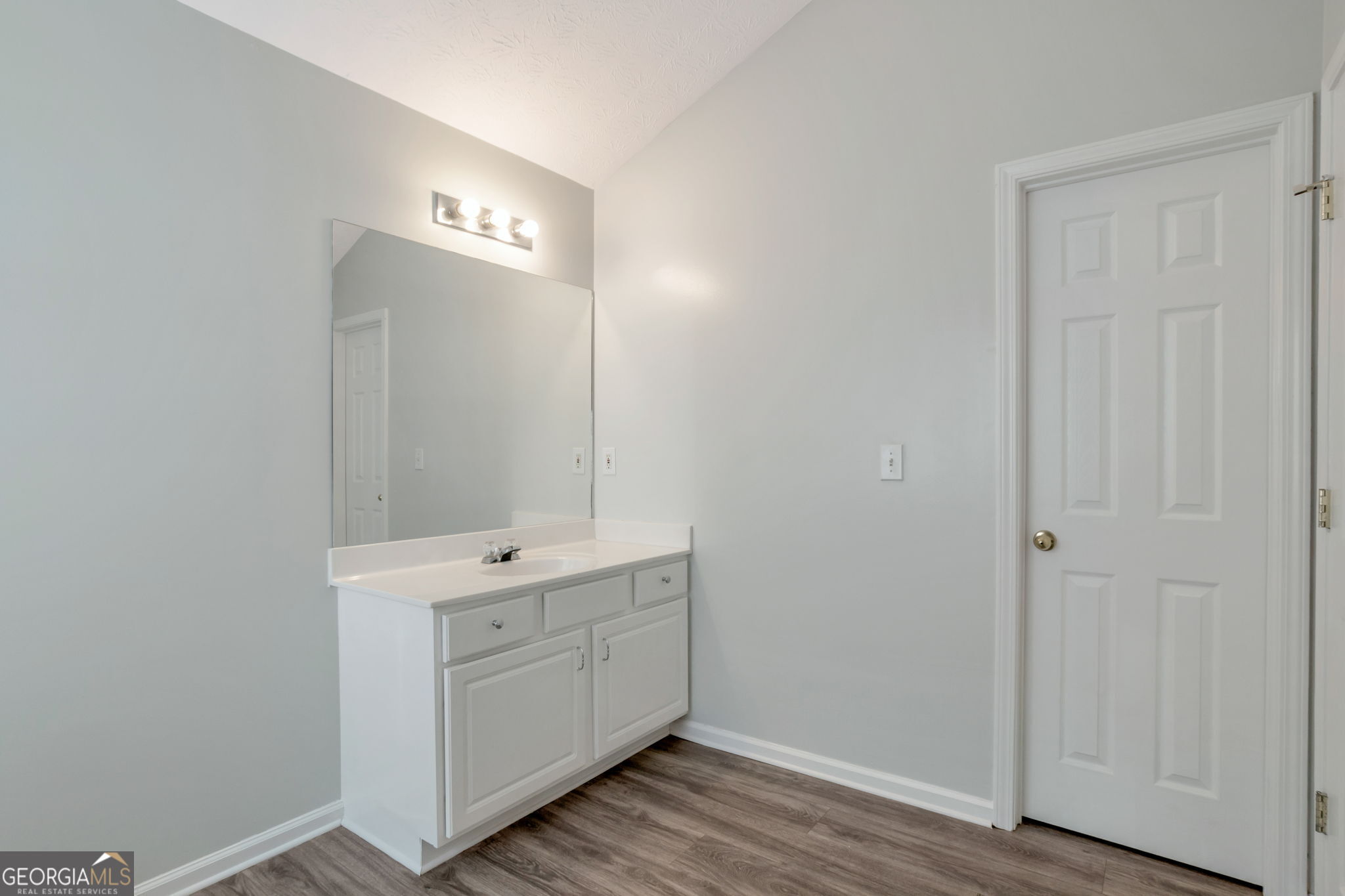 290 Clairidge Drive Property Photo 17