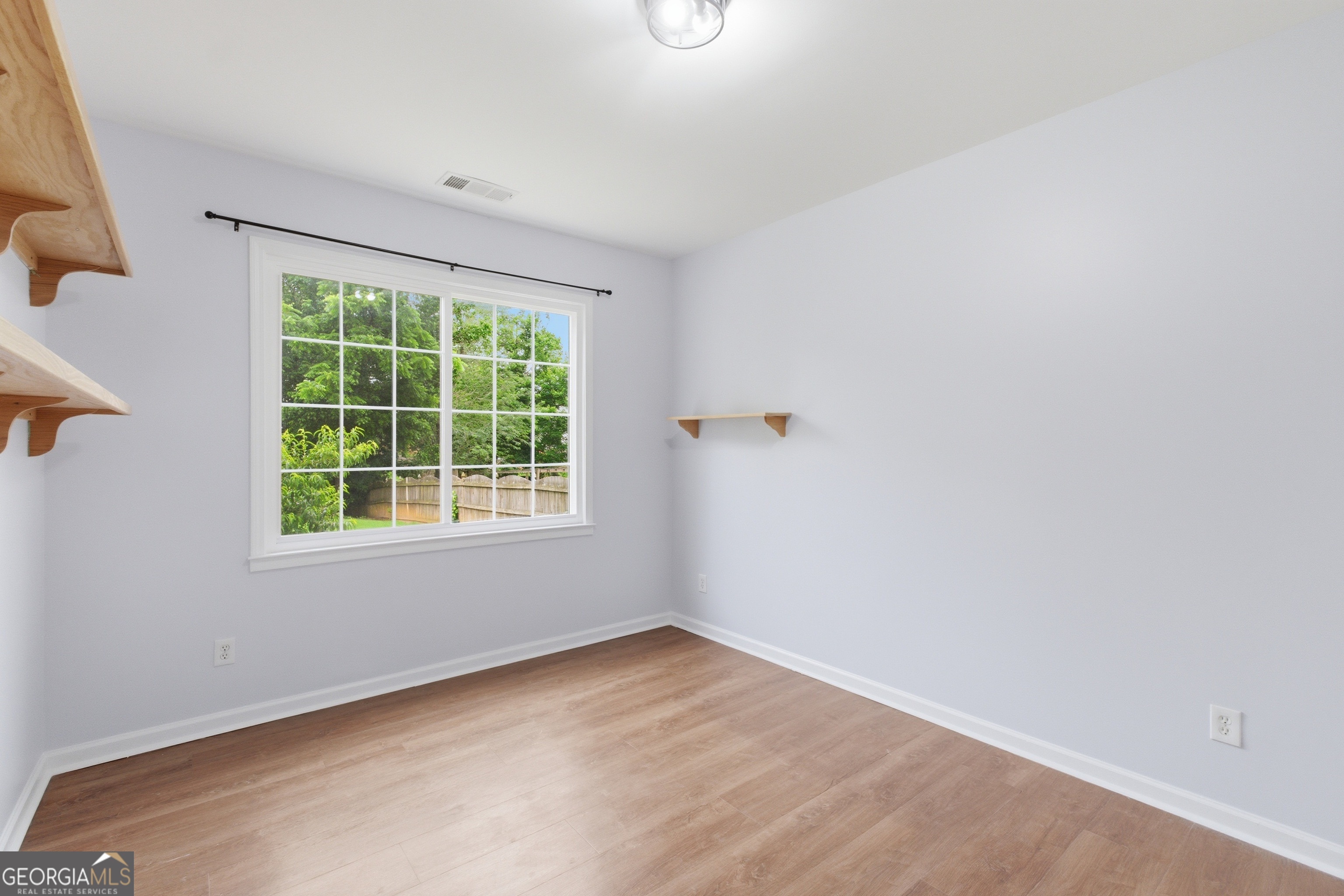 1060 Forest Creek Drive Property Photo 11