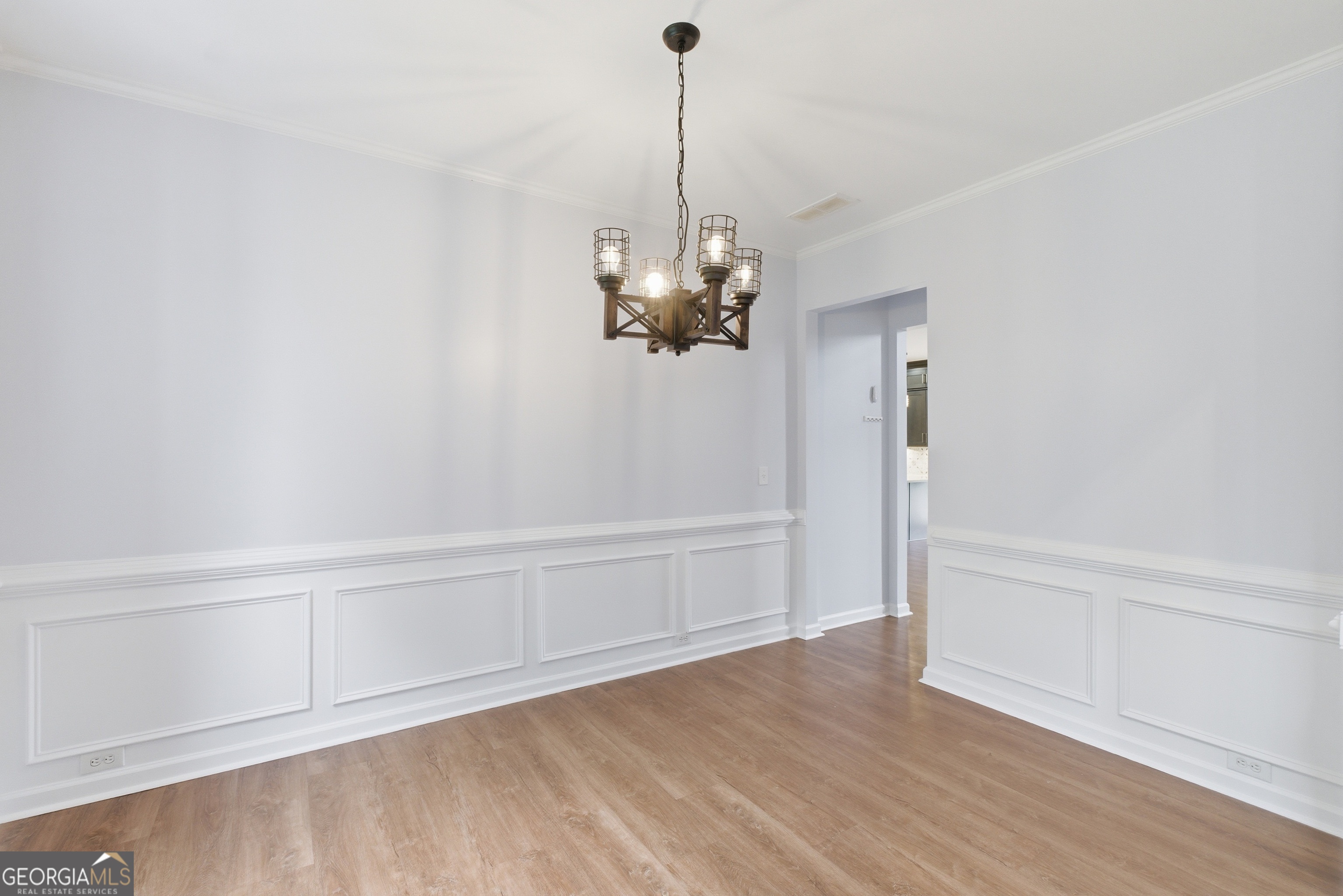1060 Forest Creek Drive Property Photo 12