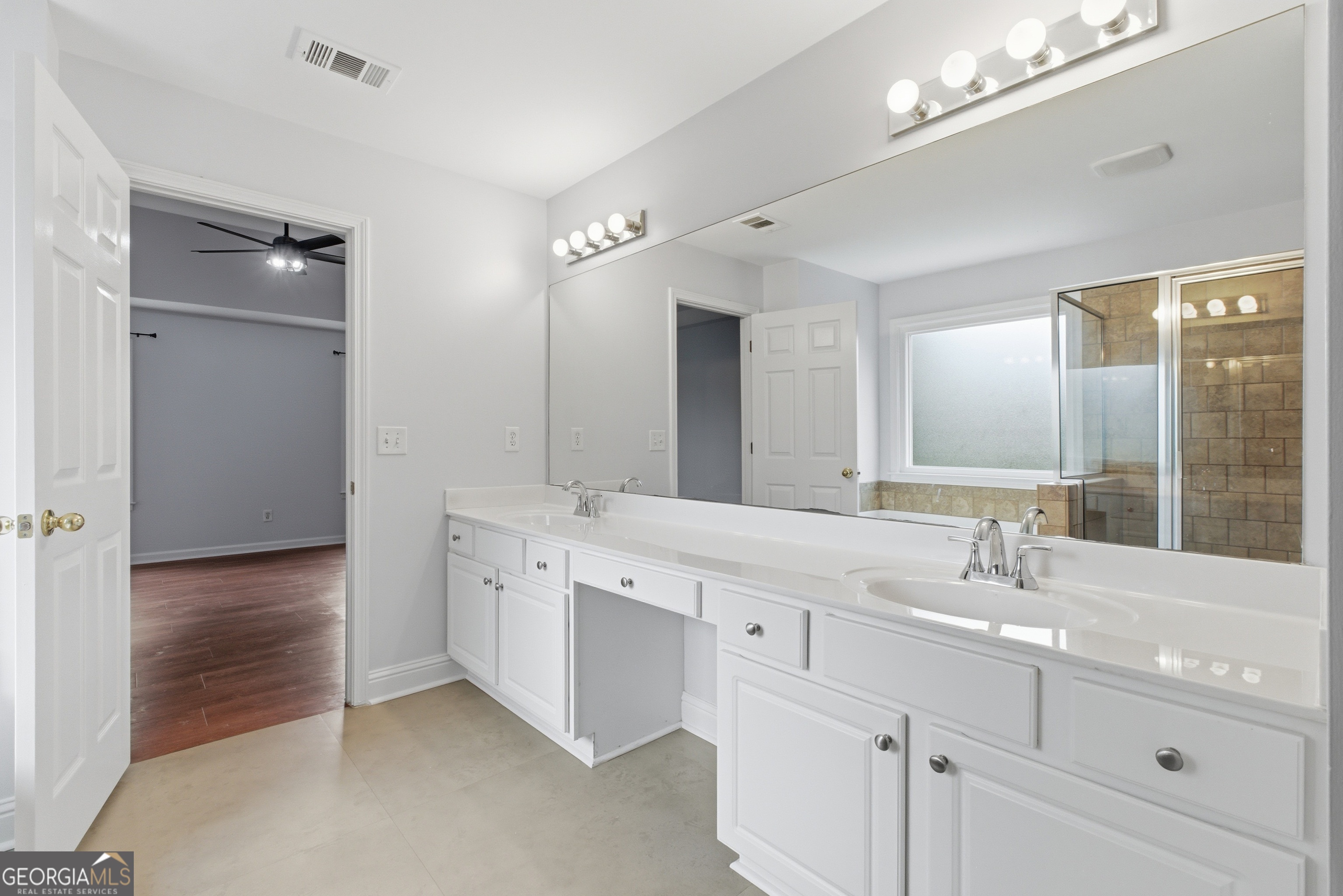 1060 Forest Creek Drive Property Photo 32