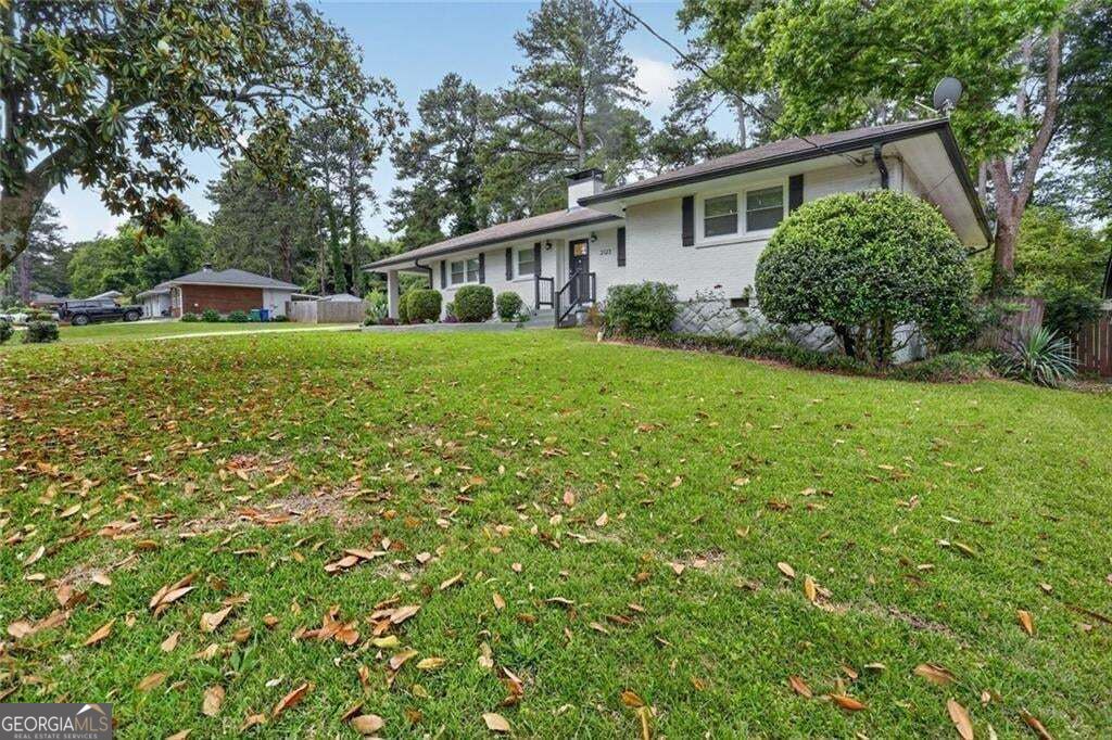 2123 Juanita Street Property Photo 4