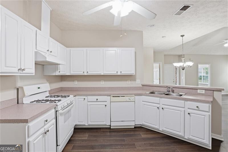 3703 Villa Springs Circle Property Photo 13
