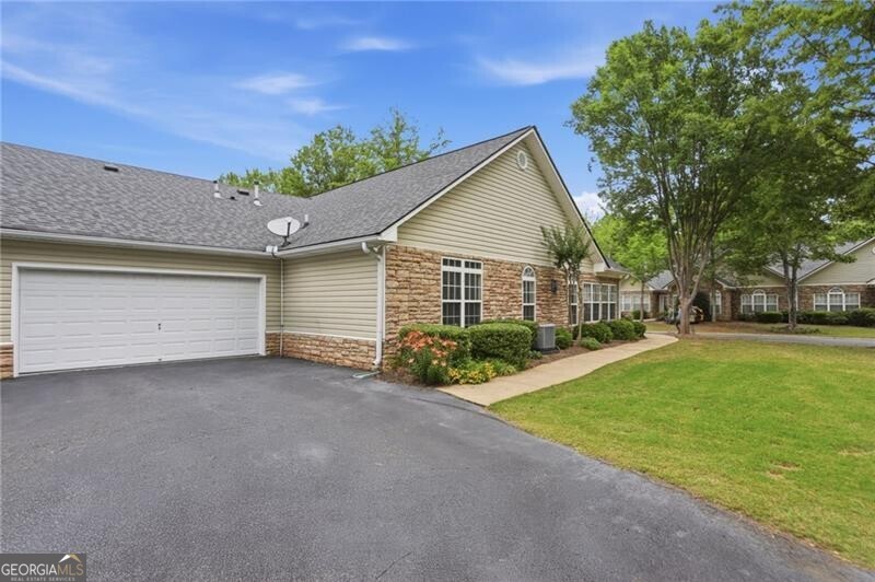 3703 Villa Springs Circle Property Photo 27