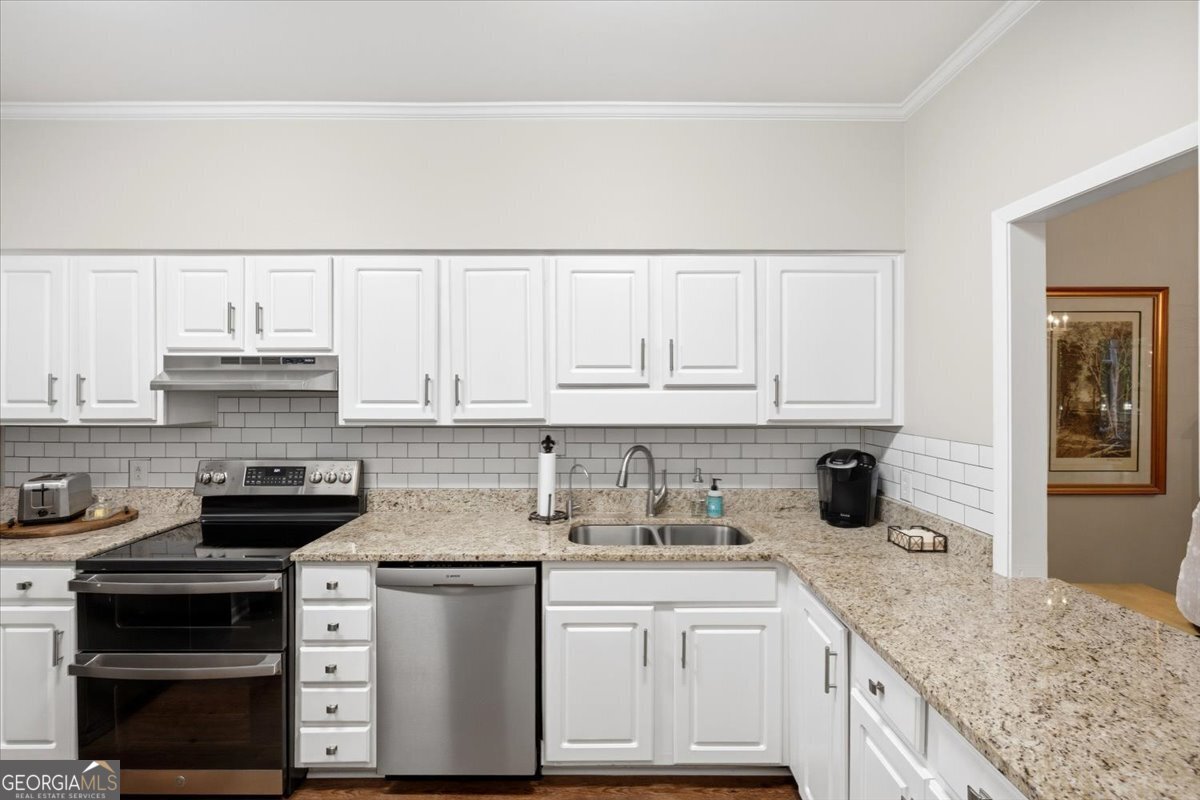 4909 Rivoli Drive # C Property Photo 16