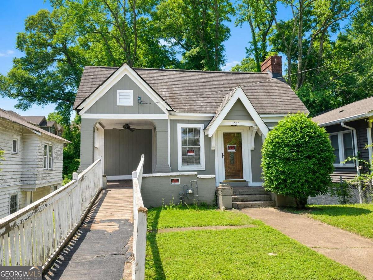 201 Atlanta Avenue Se Property Photo 1