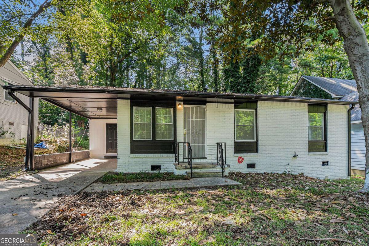 836 Bolton Road Property Photo 2