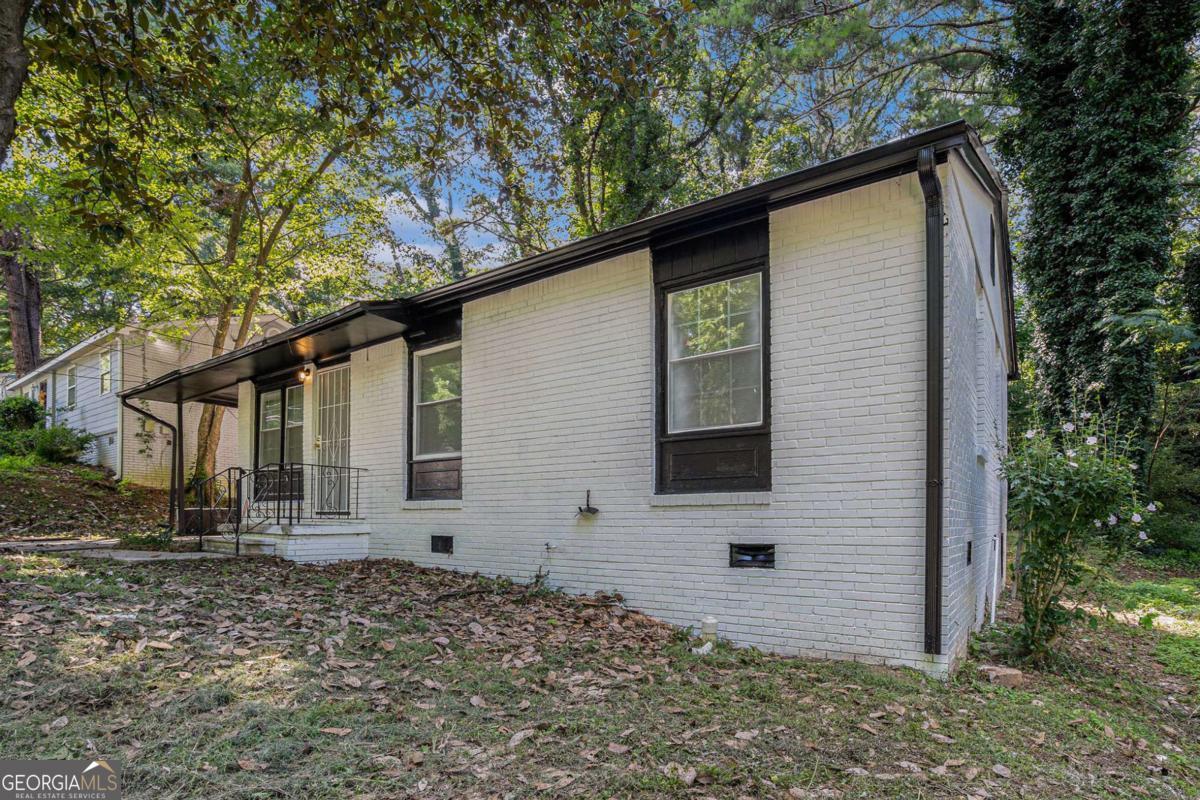 836 Bolton Road Property Photo 3