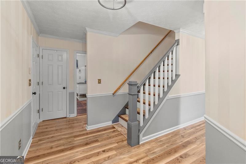 2160 Deer Oaks Trail Property Photo 2