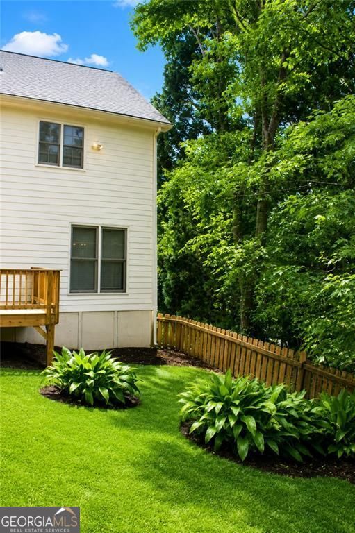 3501 Eastpines Way Property Photo 8