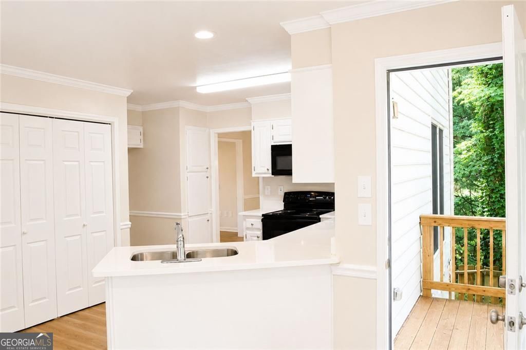 3501 Eastpines Way Property Photo 16