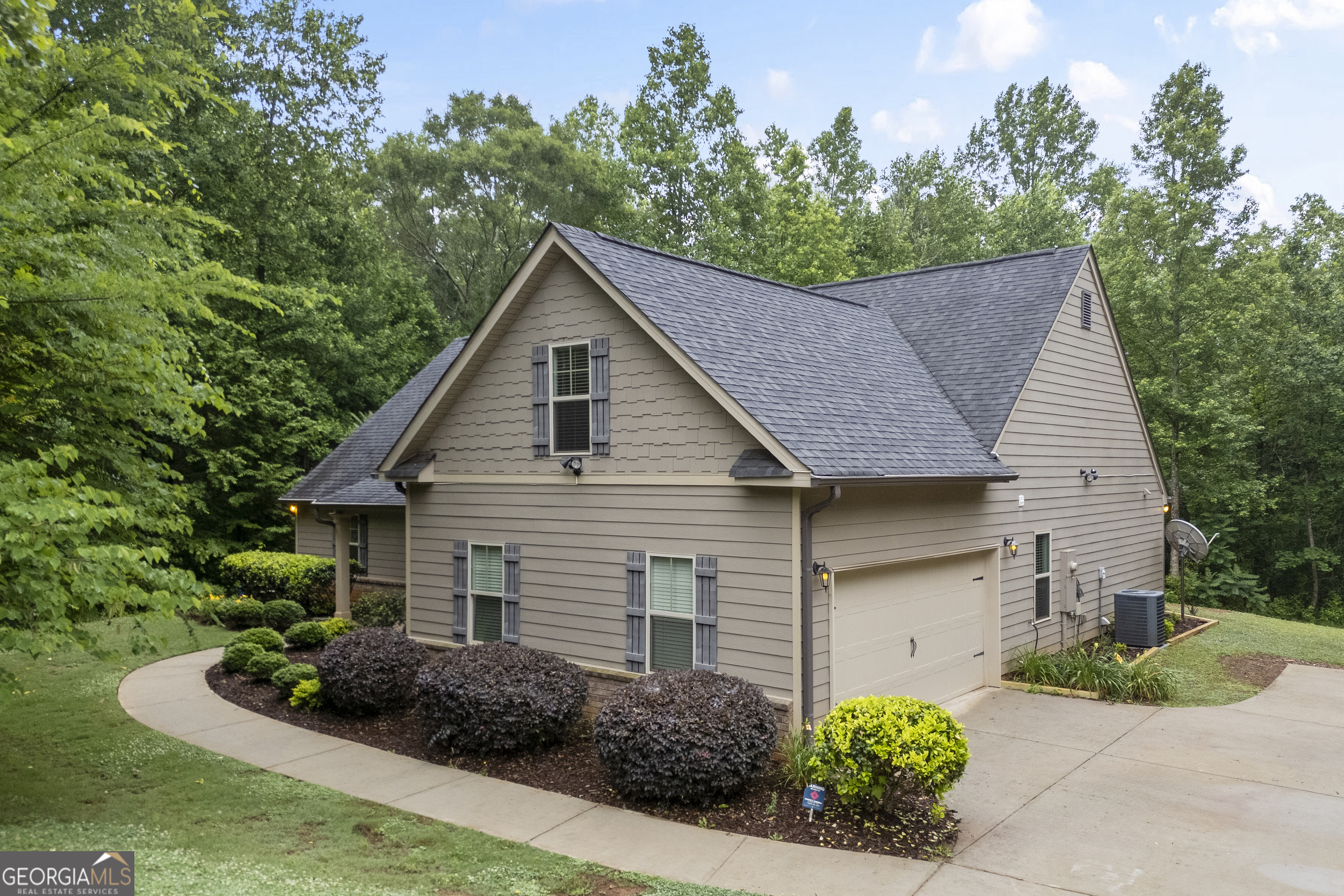 717 Oconee Lane Property Photo 6