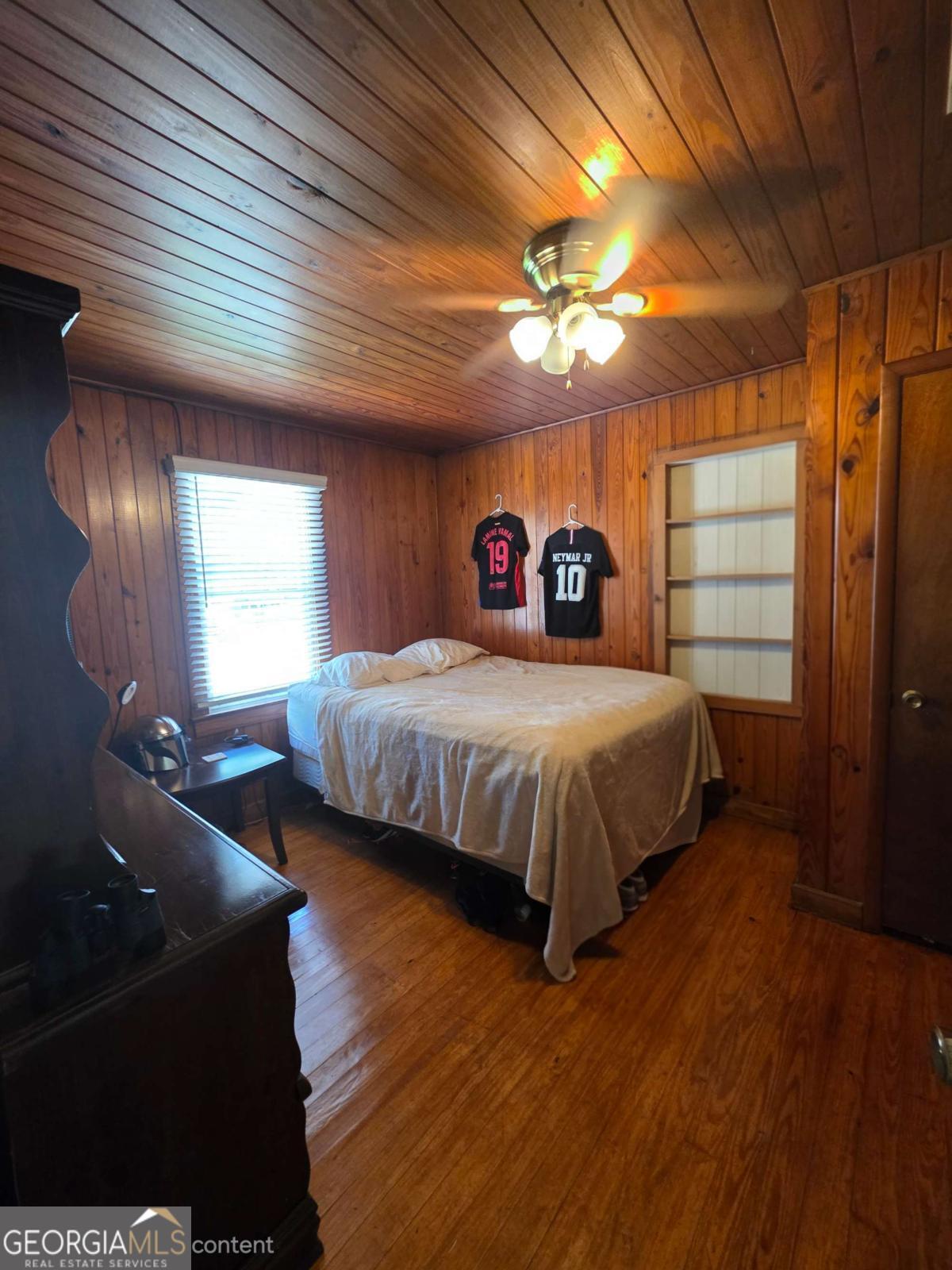 110 W Broad Property Photo 12