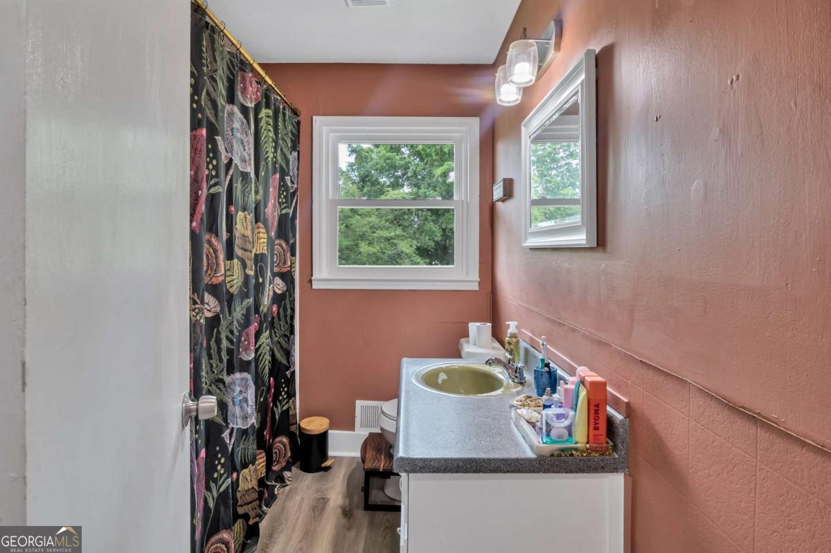 1104 Parkview Drive Property Photo 13