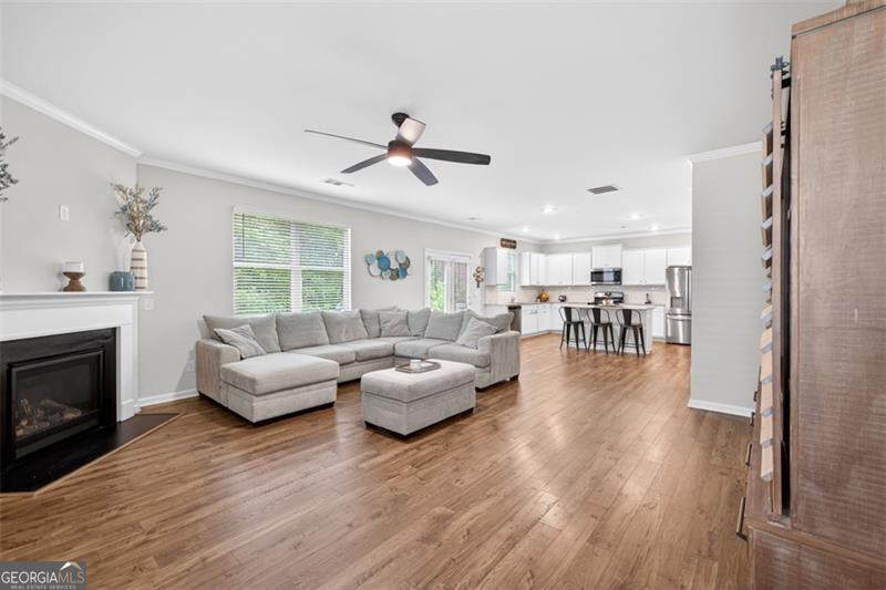 320 Barnwood Lane Property Photo 4