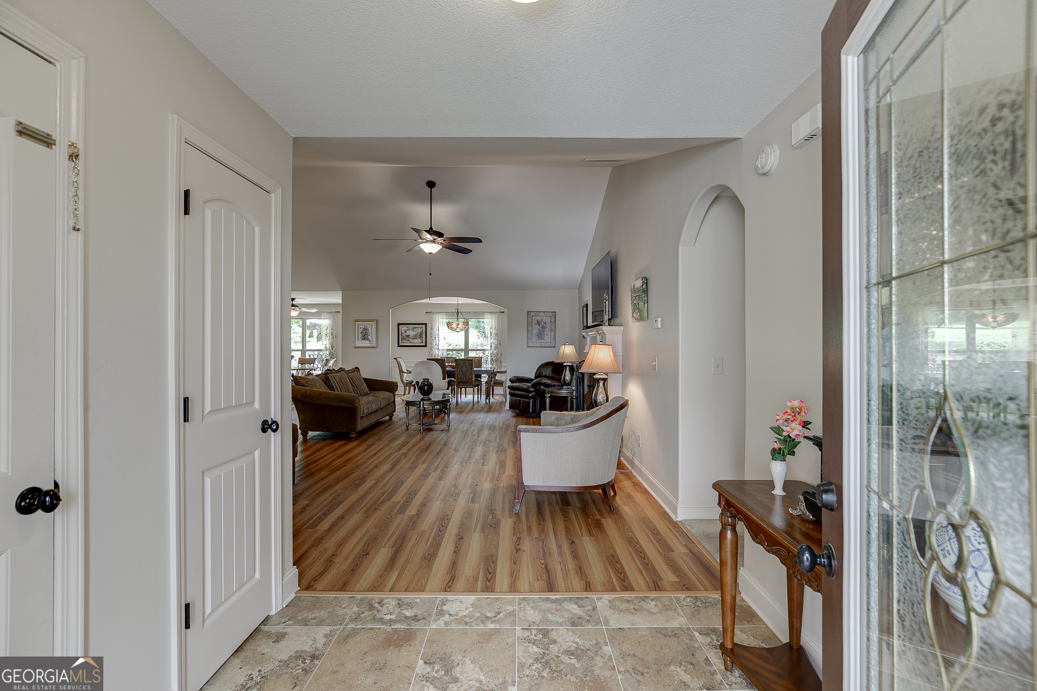 810 Brandon Drive Property Photo 2