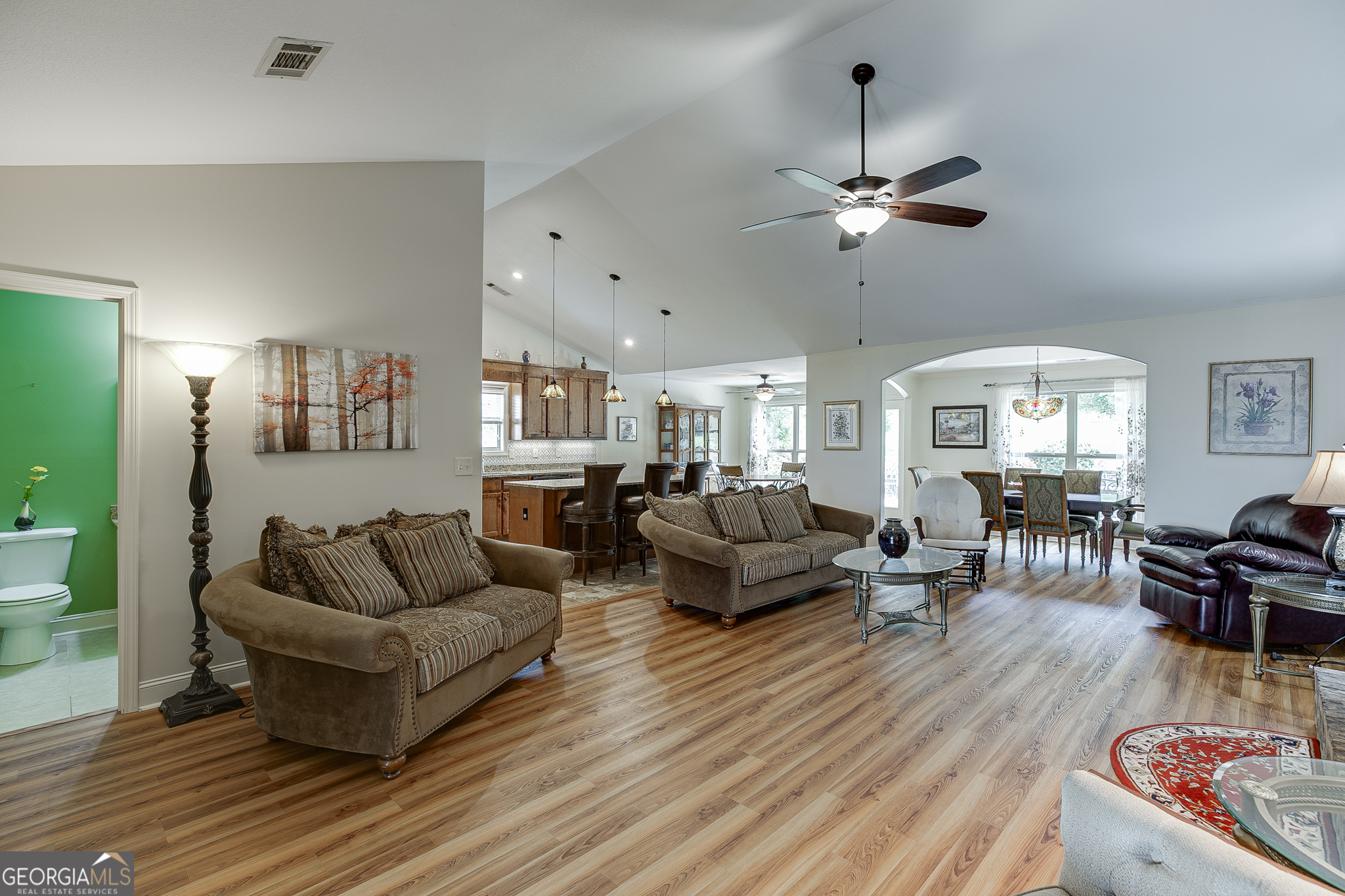 810 Brandon Drive Property Photo 3
