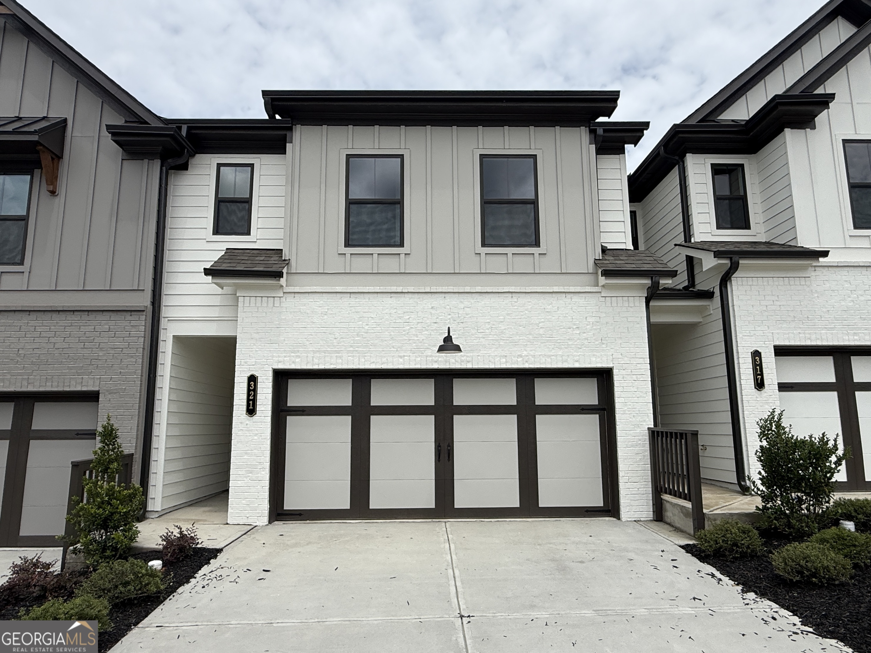 321 Brook Landing Circle Property Photo 1