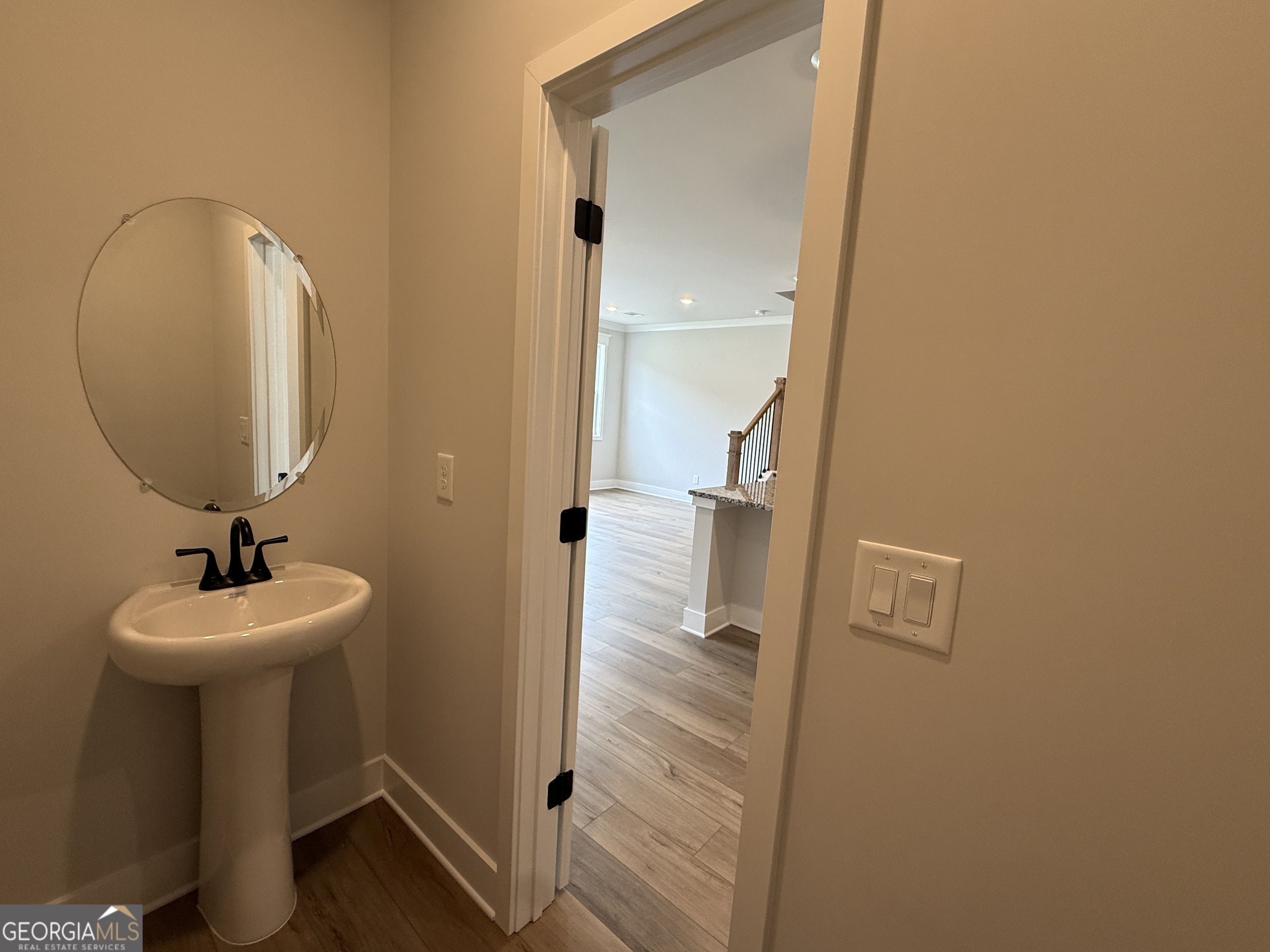 321 Brook Landing Circle Property Photo 8
