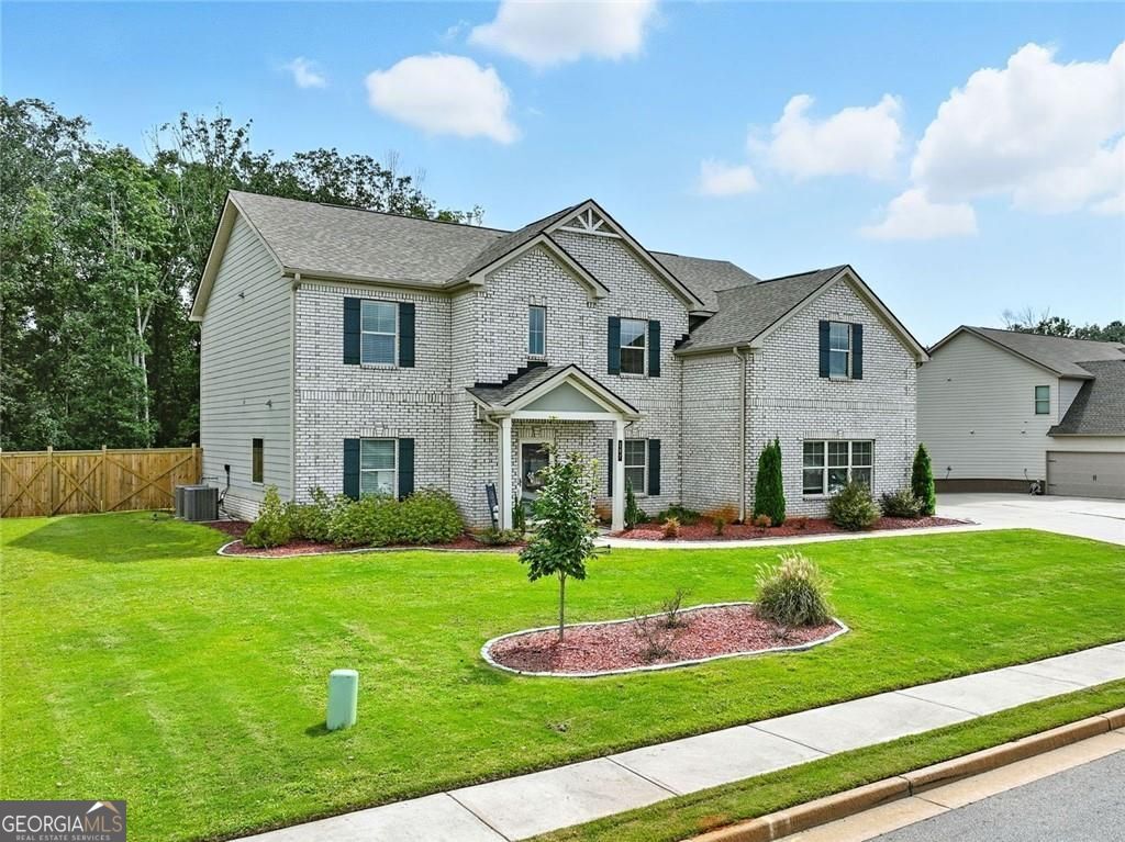 167 Classica Drive Property Photo 3