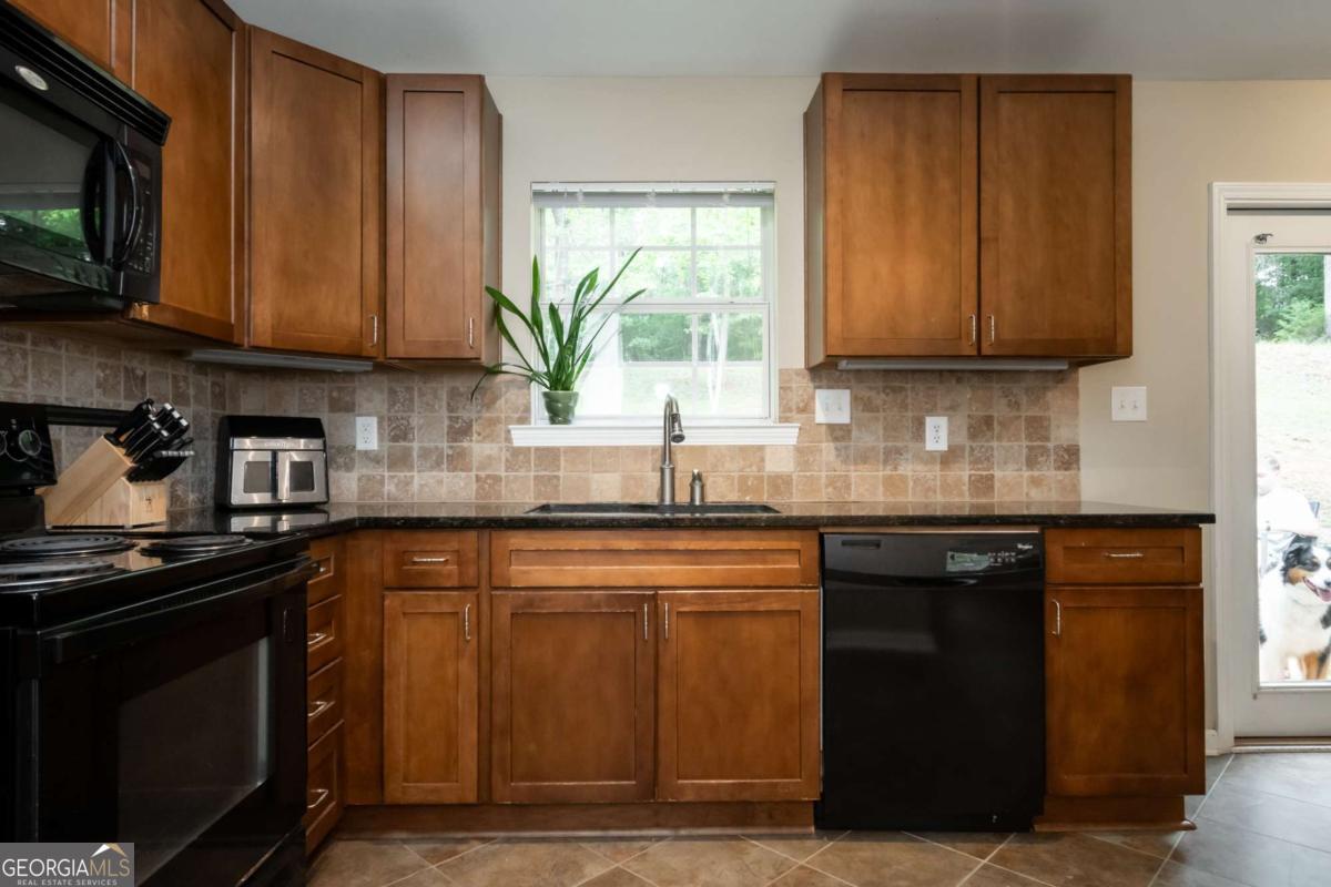 280 Twin Creek Shores Property Photo 12
