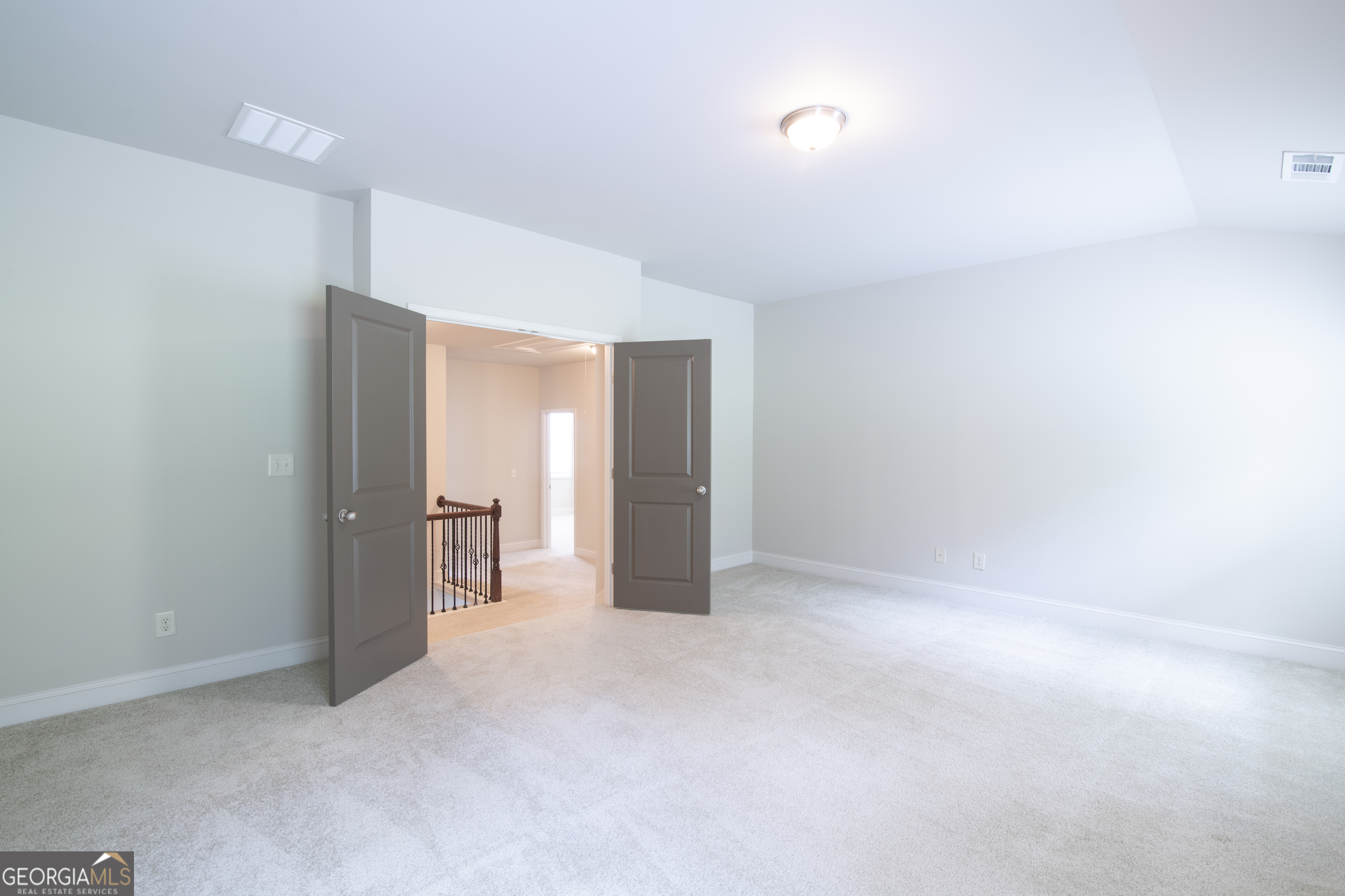 5645 Pleasant Woods Drive Property Photo 16