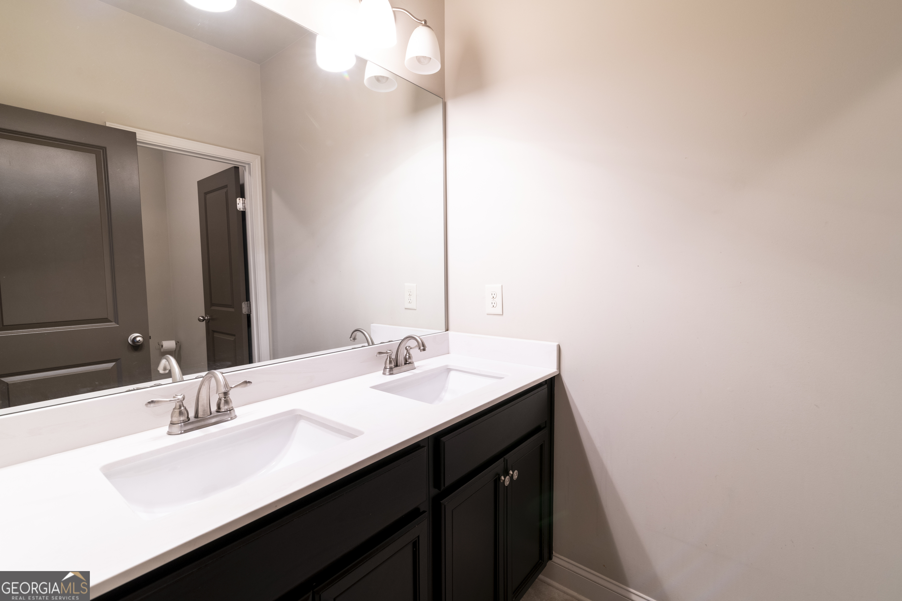 5645 Pleasant Woods Drive Property Photo 19