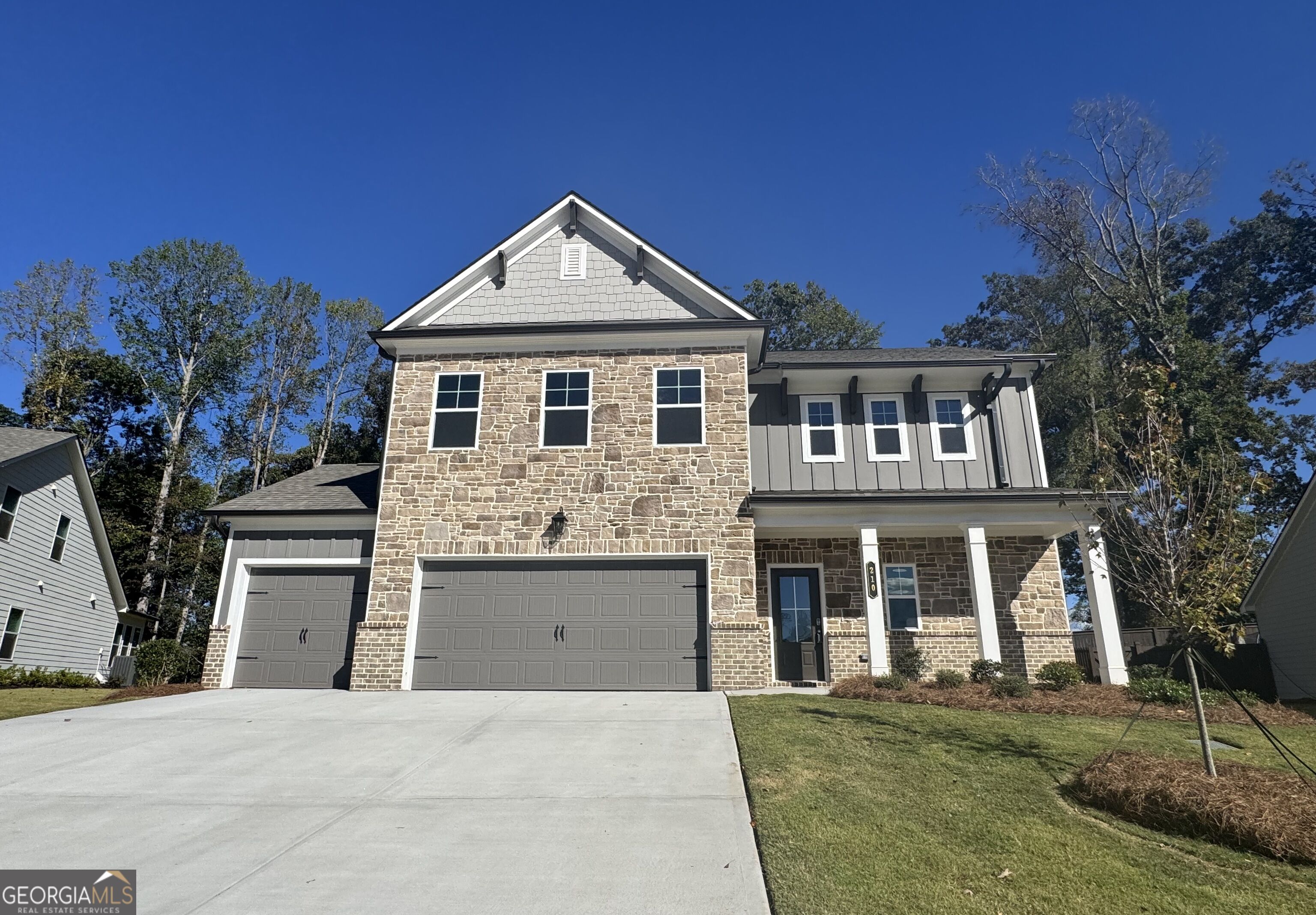 210 Rosewood Park Drive Property Photo 1