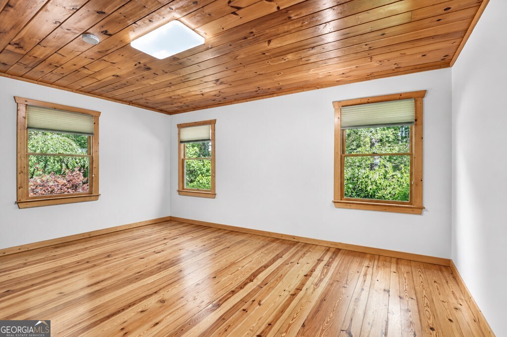 141 Gallery Court Property Photo 24
