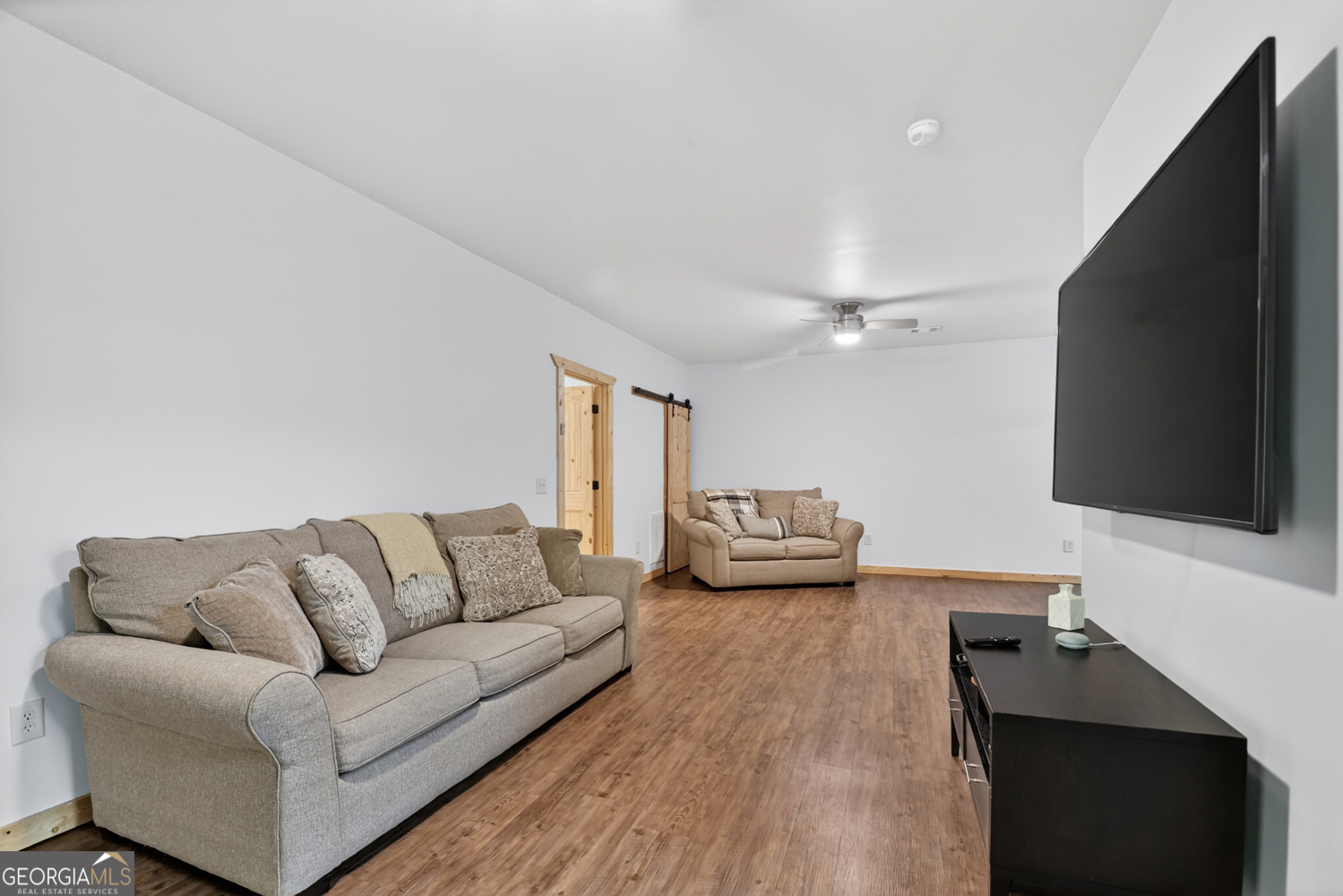 141 Gallery Court Property Photo 27