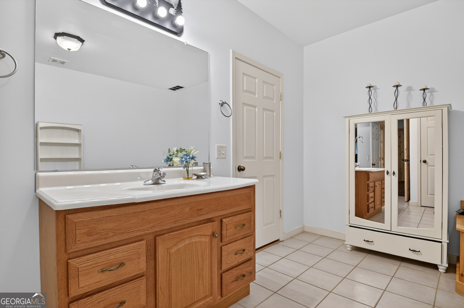 141 Gallery Court Property Photo 35