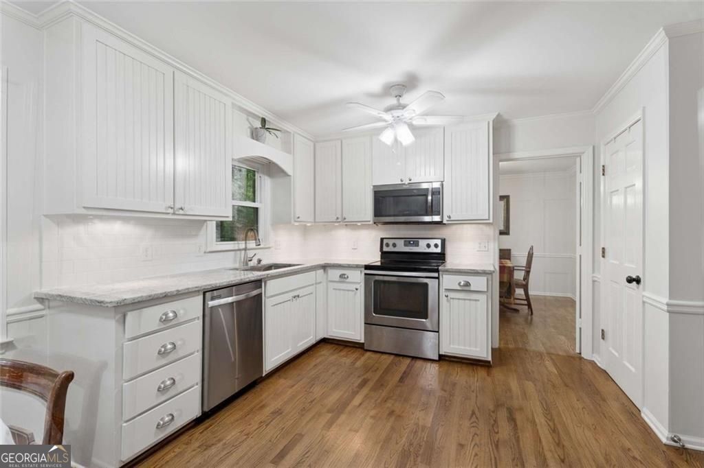 2112 Rockland Court Property Photo 5