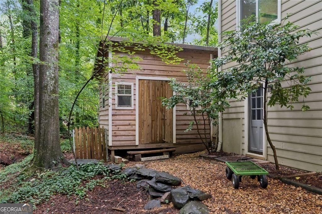 2112 Rockland Court Property Photo 37
