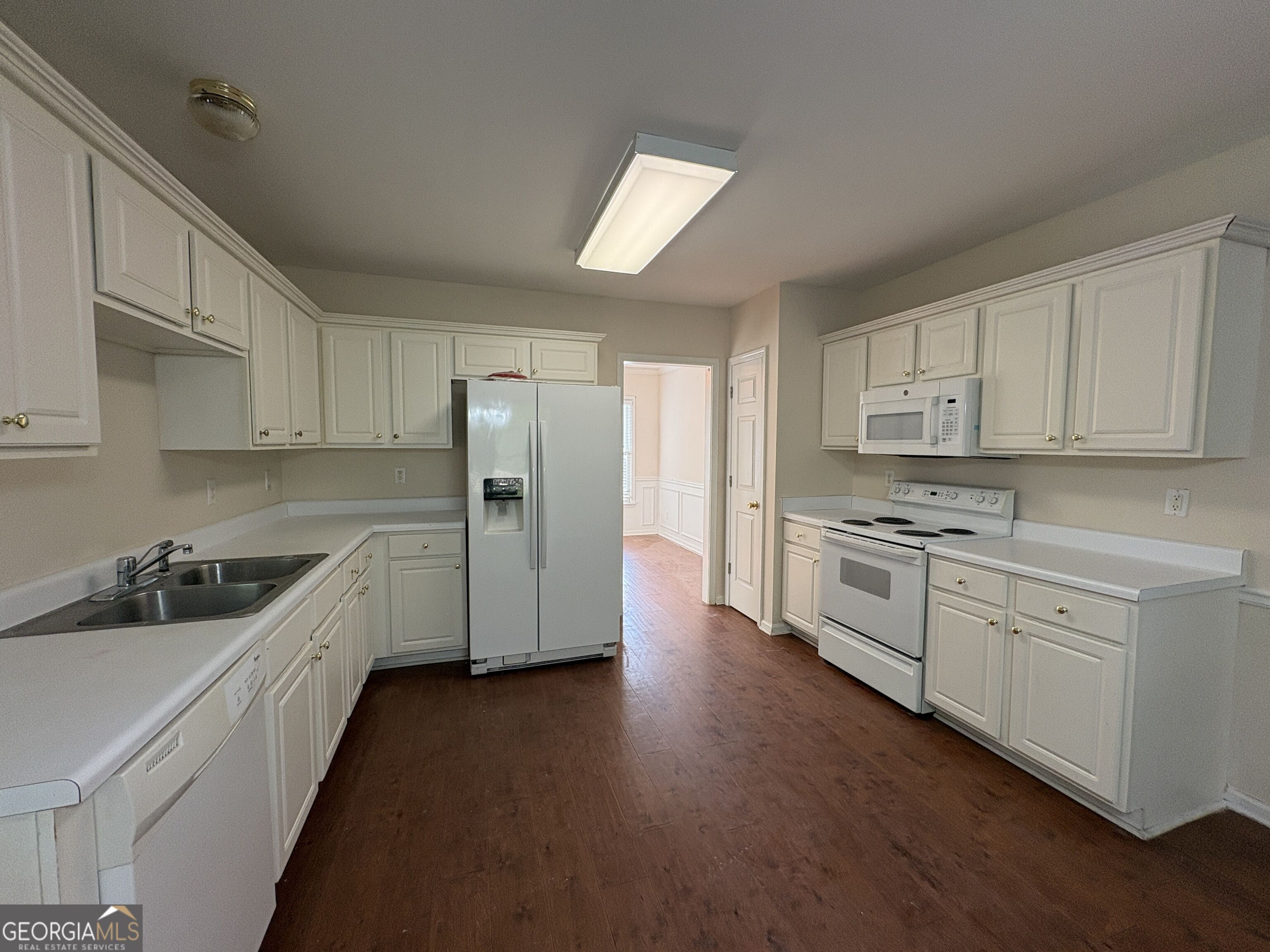 3409 White Sands Way Property Photo 5