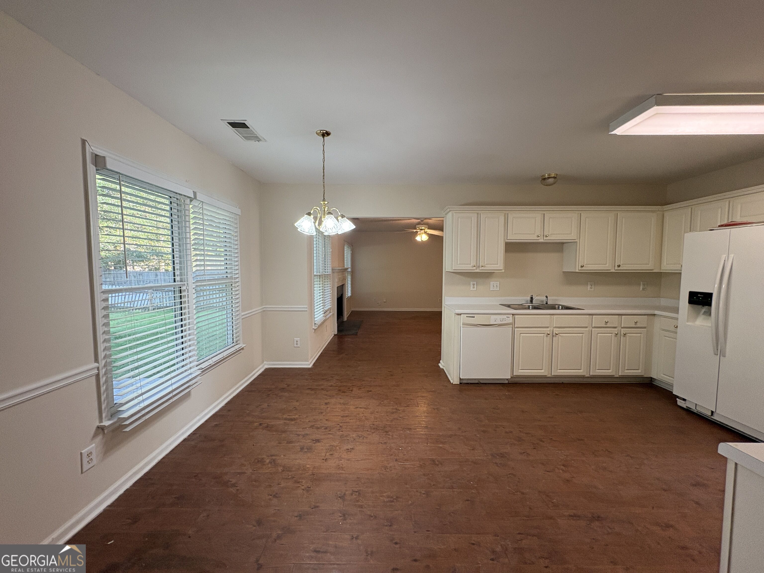 3409 White Sands Way Property Photo 7